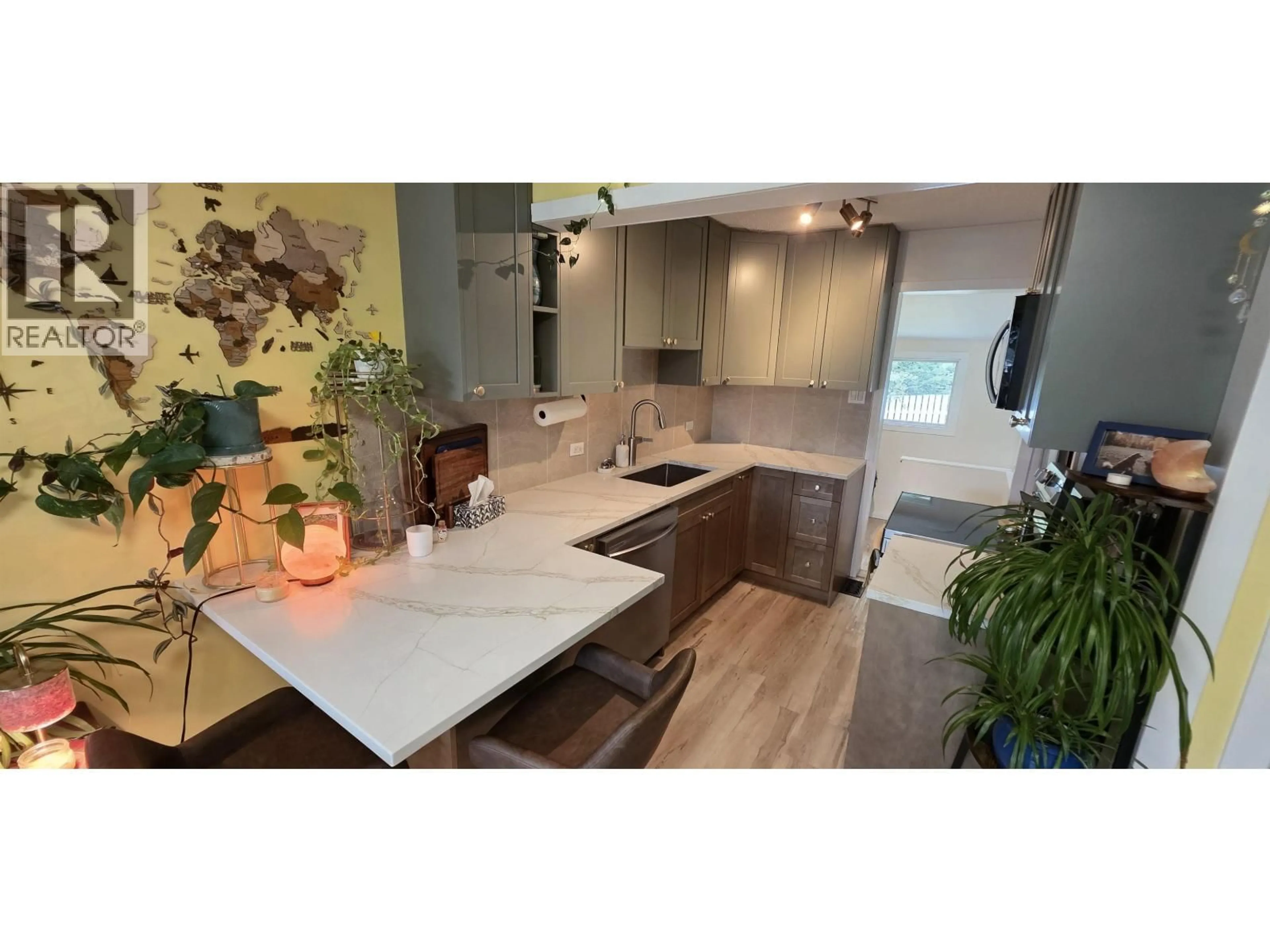 Open concept kitchen, unknown for 2294 MARIO PLACE, Prince George British Columbia V2K3K1