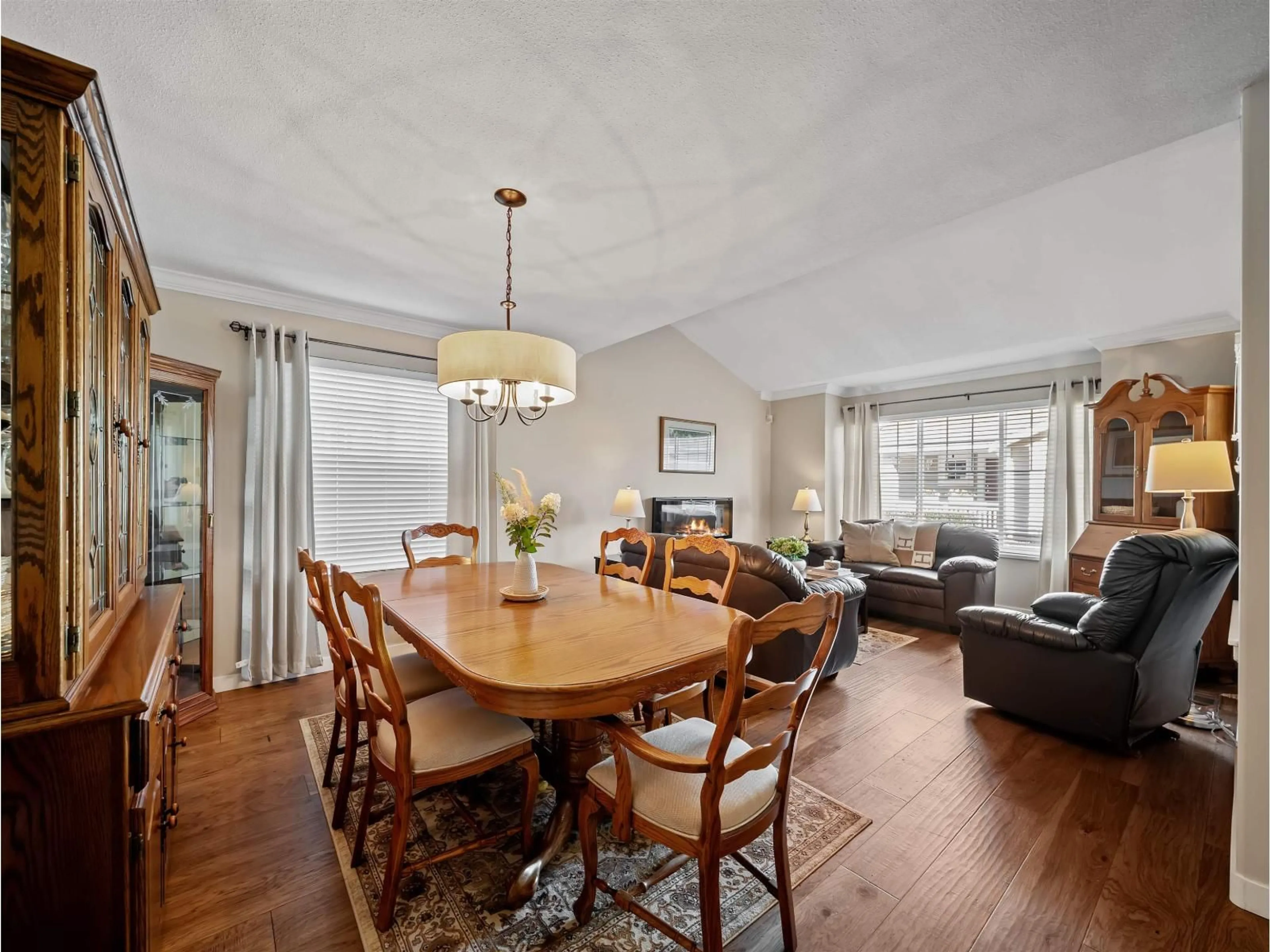 Dining room, wood/laminate floor for 34 - 6885 184 STREET, Surrey British Columbia V3S9G1