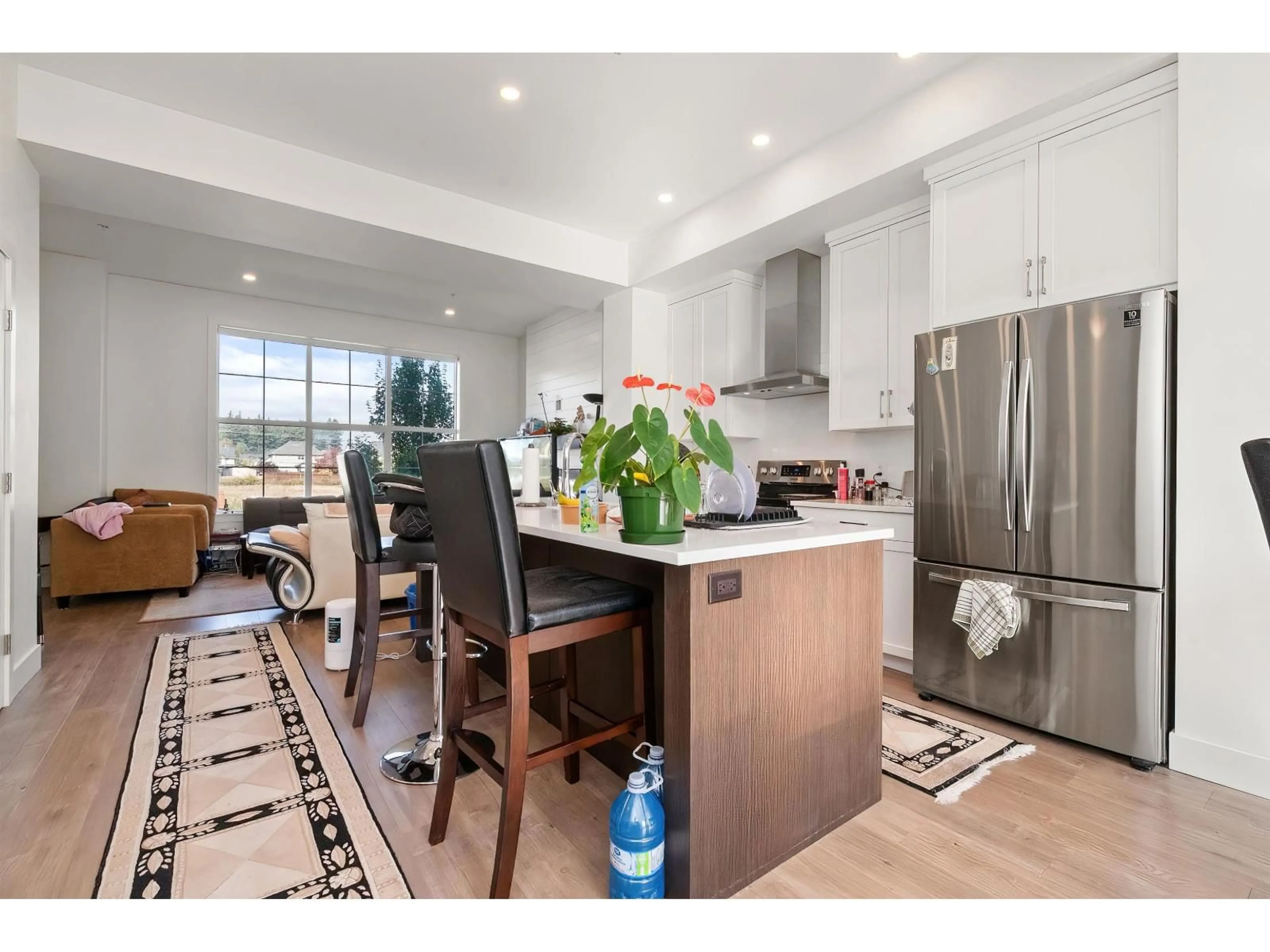 Open concept kitchen, unknown for 44474 SHERRY DRIVE, Chilliwack British Columbia V2R0R6