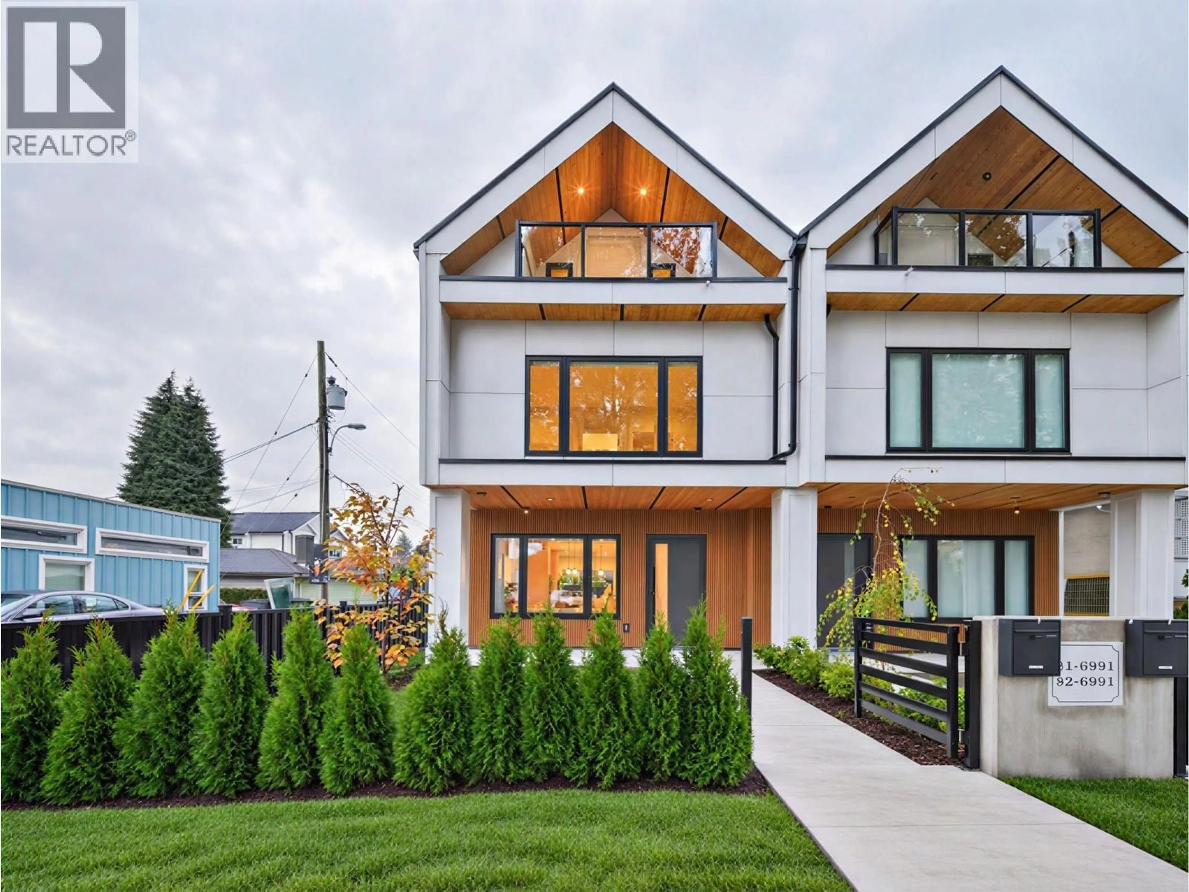 Unknown for 2 - 6991 KERR STREET, Vancouver British Columbia V5X2B3