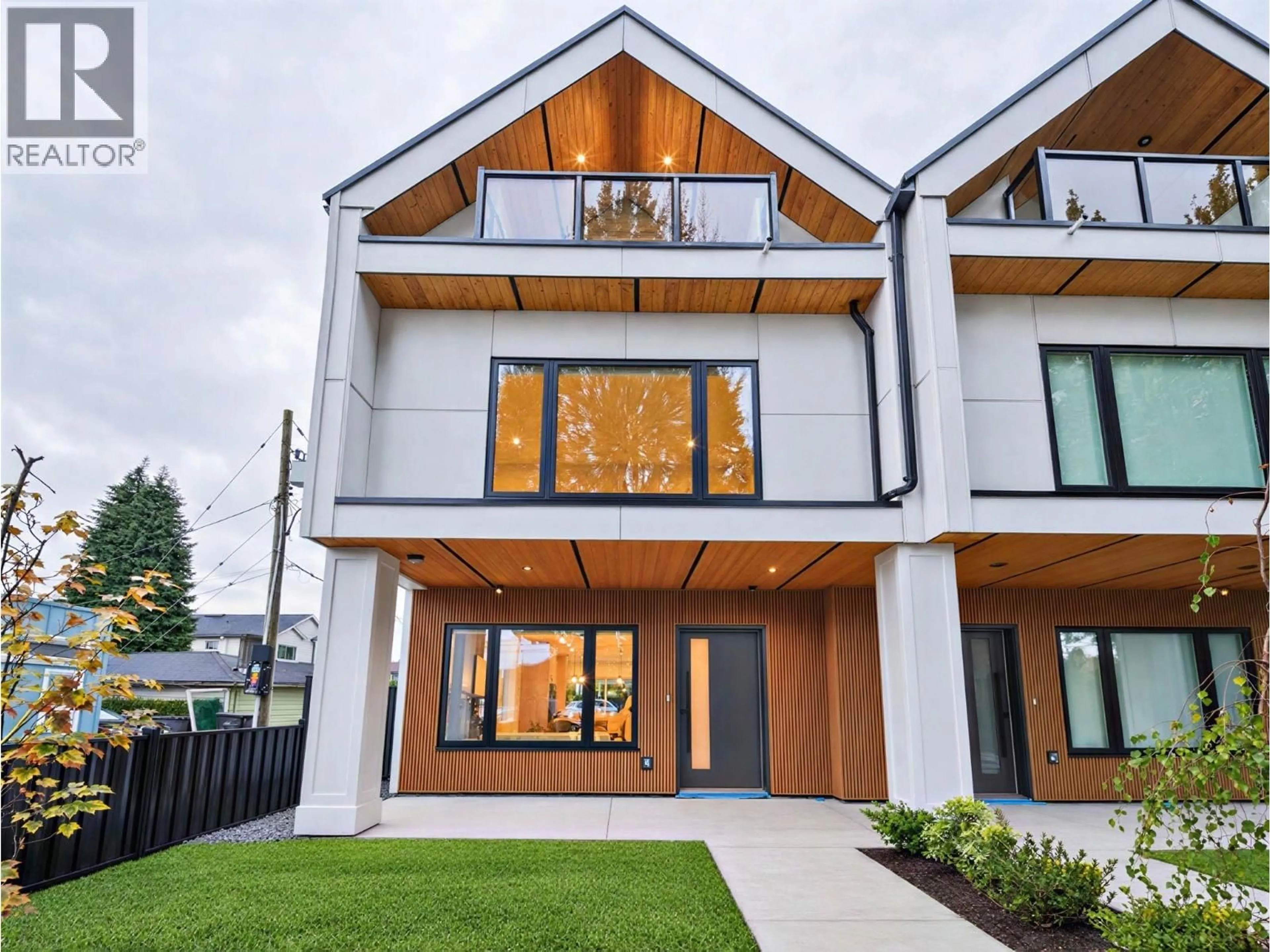 Unknown for 2 - 6991 KERR STREET, Vancouver British Columbia V5X2B3