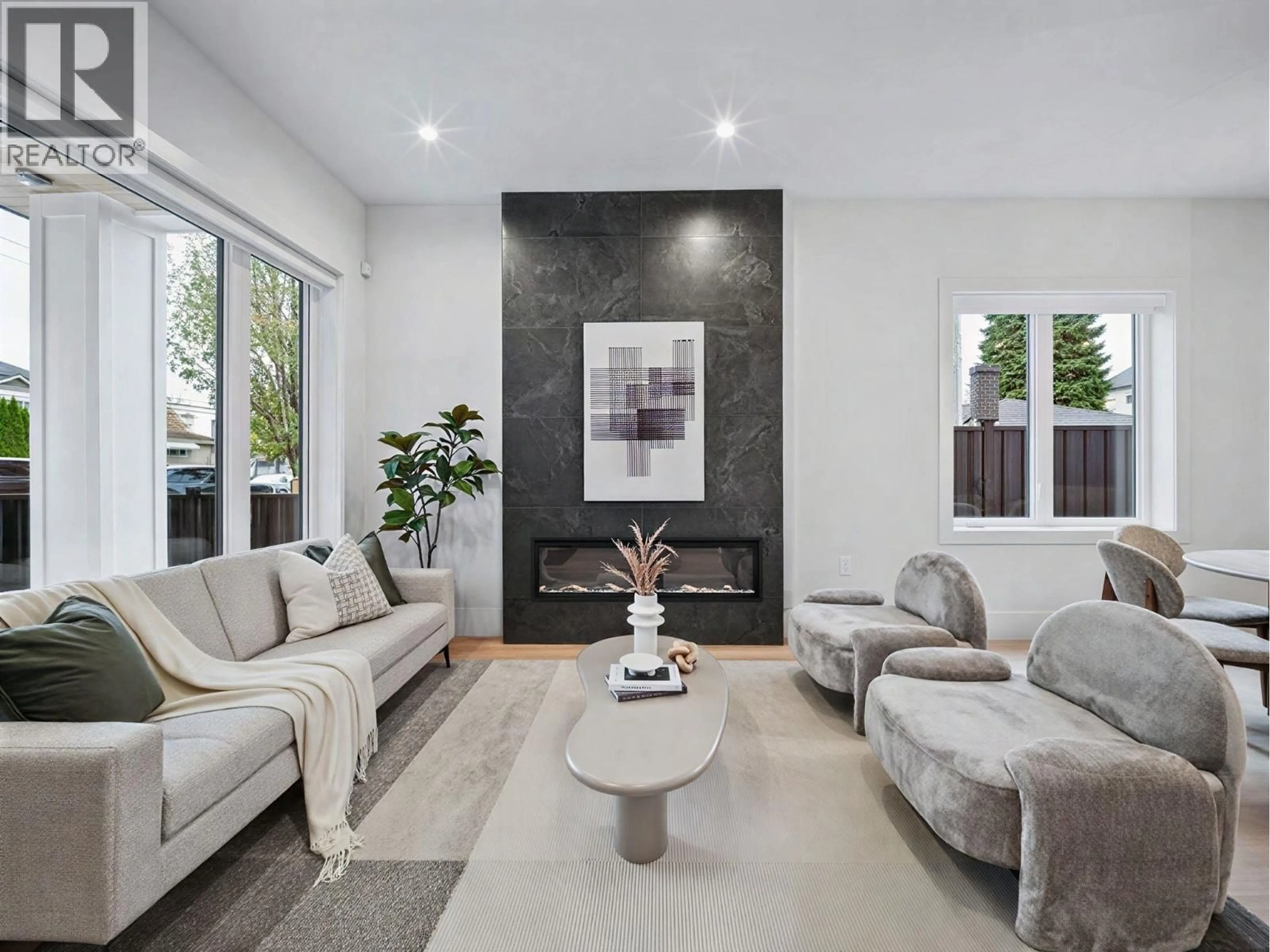 Unknown for 2 - 6991 KERR STREET, Vancouver British Columbia V5X2B3