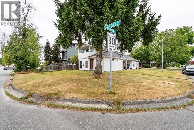7920 FROBISHER DRIVE, Richmond 3