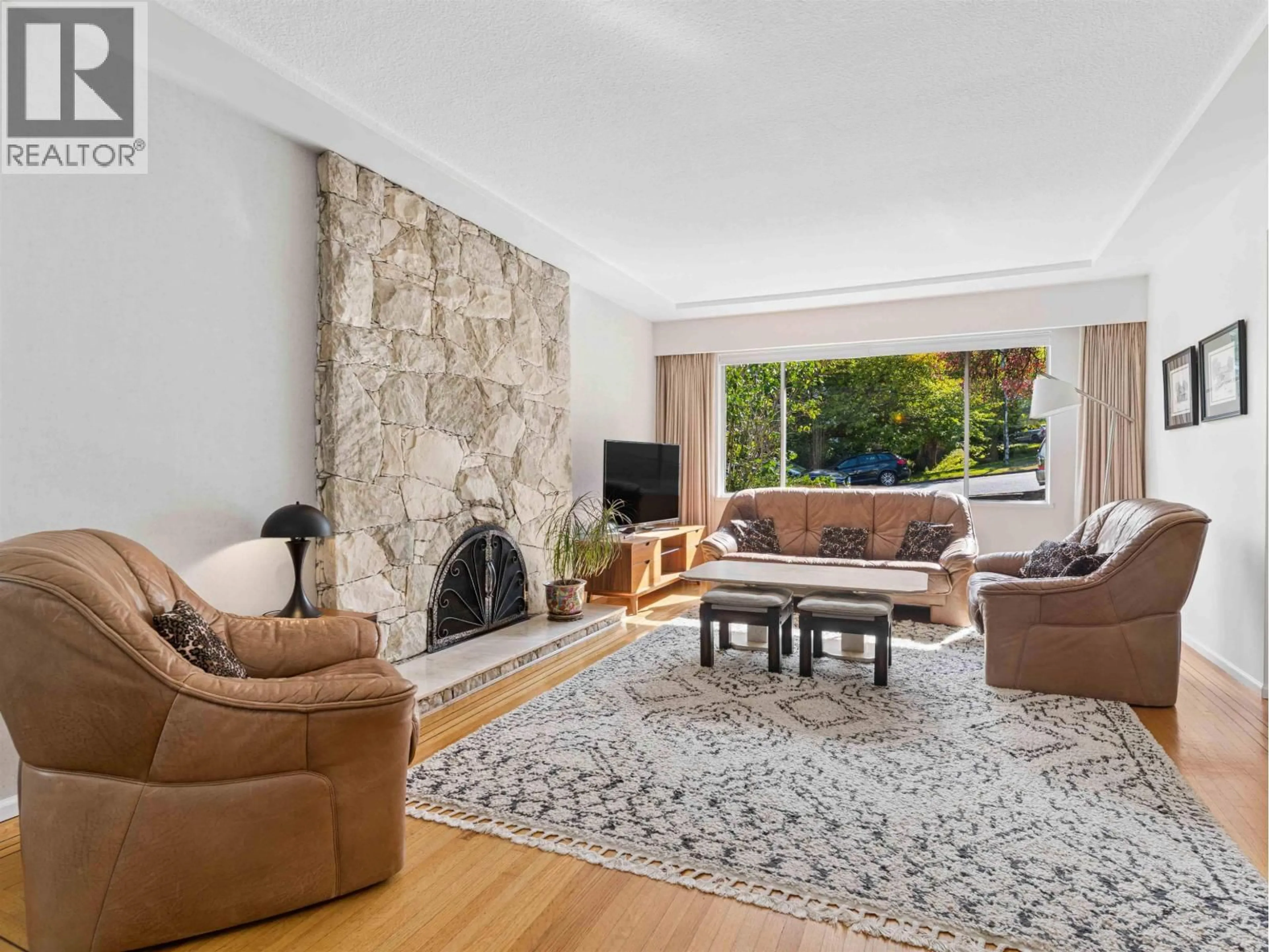 Living room with furniture, unknown for 2925 24TH AVENUE, Vancouver British Columbia V6L1R5