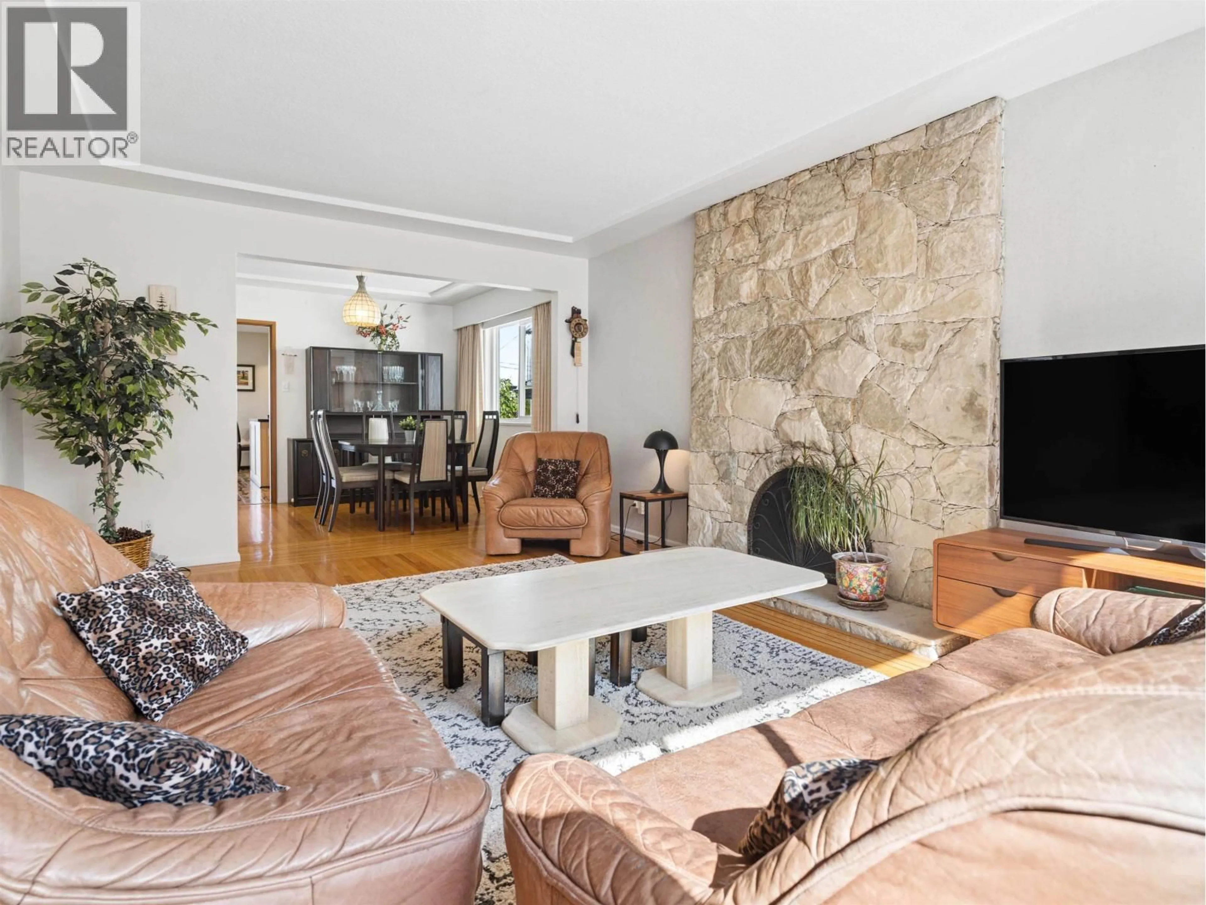 Living room with furniture, unknown for 2925 24TH AVENUE, Vancouver British Columbia V6L1R5