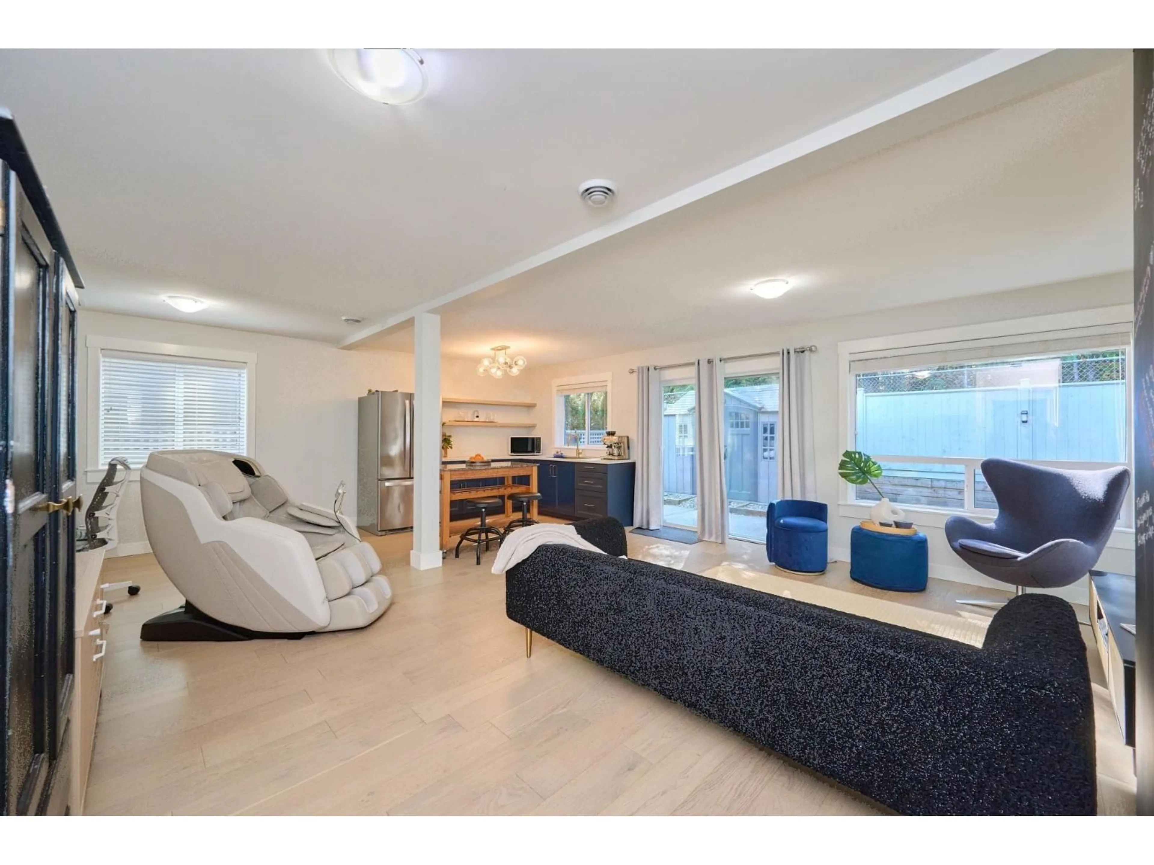 Living room with furniture, unknown for 18 - 63650 FLOOD HOPE ROAD, Hope British Columbia V0X1L2