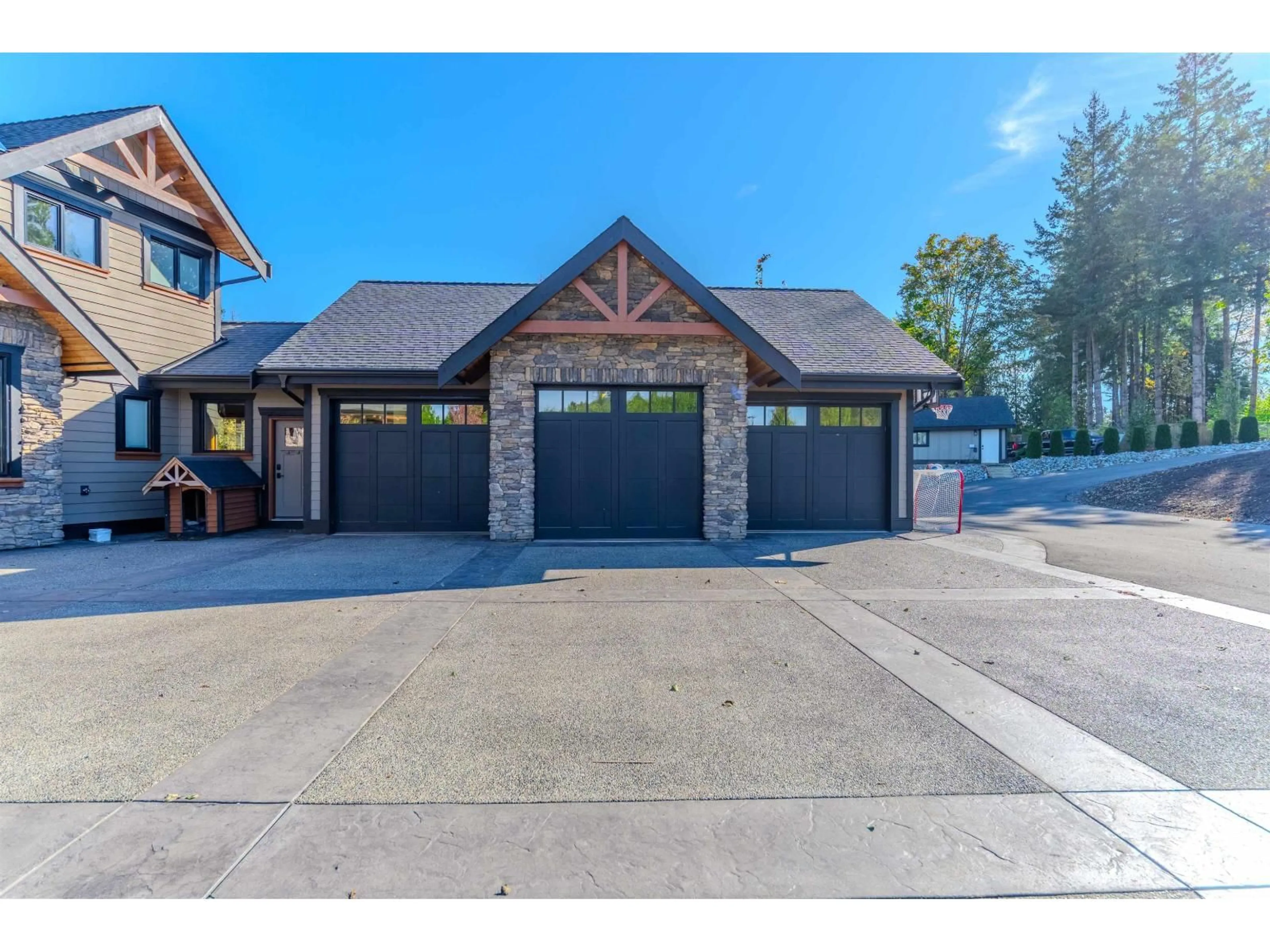 Indoor garage for 7460 BRADNER ROAD, Abbotsford British Columbia V4X2B6
