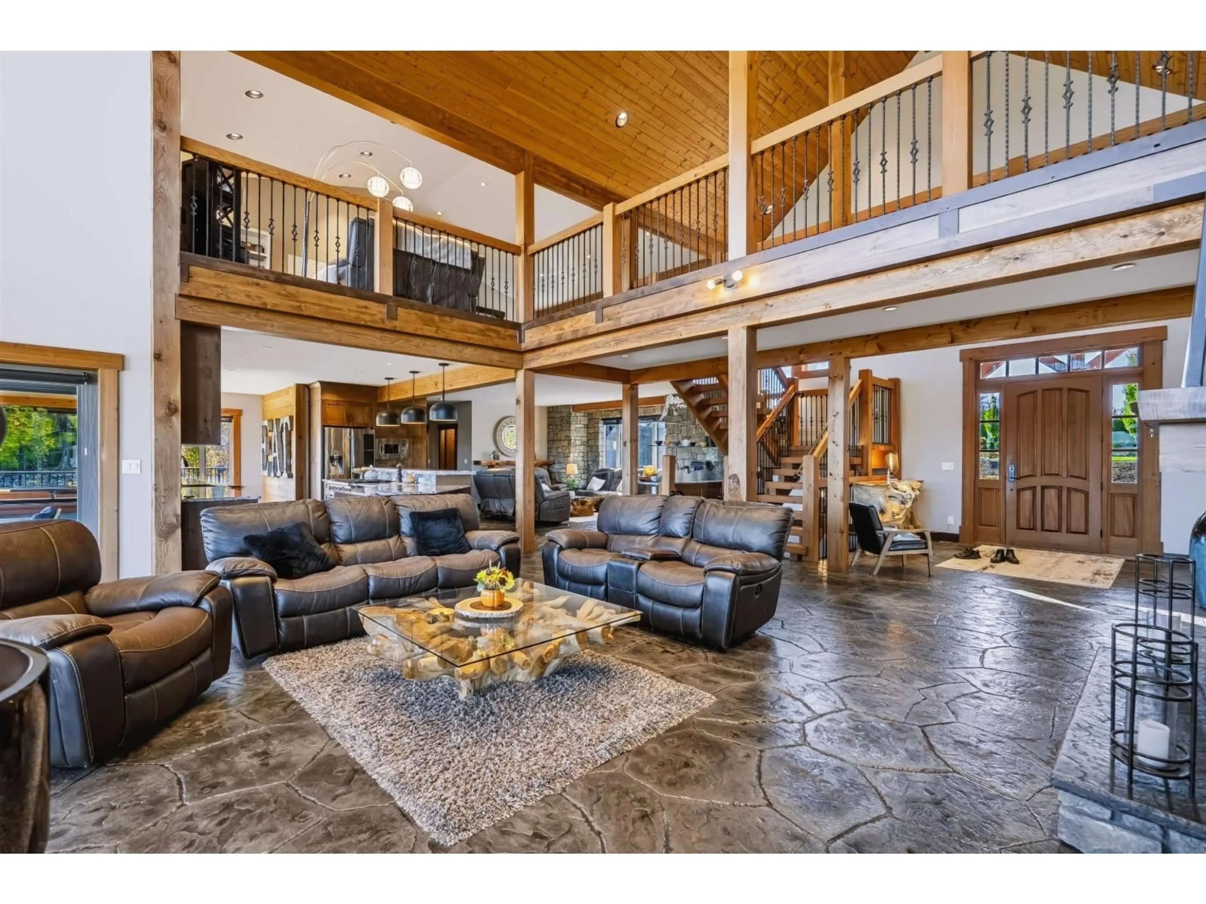 Indoor foyer for 7460 BRADNER ROAD, Abbotsford British Columbia V4X2B6