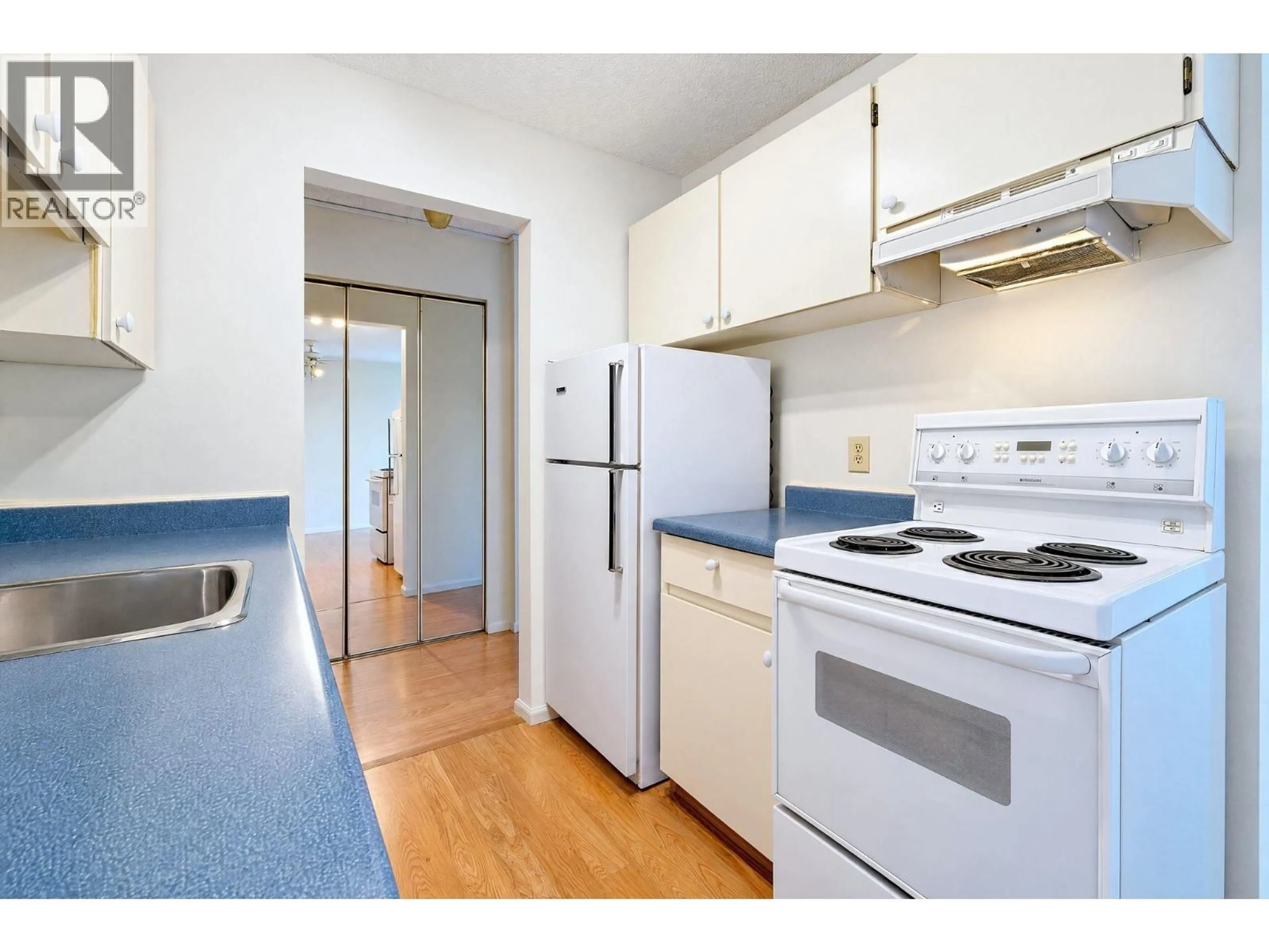 Unknown for 214 - 310 3RD STREET, North Vancouver British Columbia V7M1G4