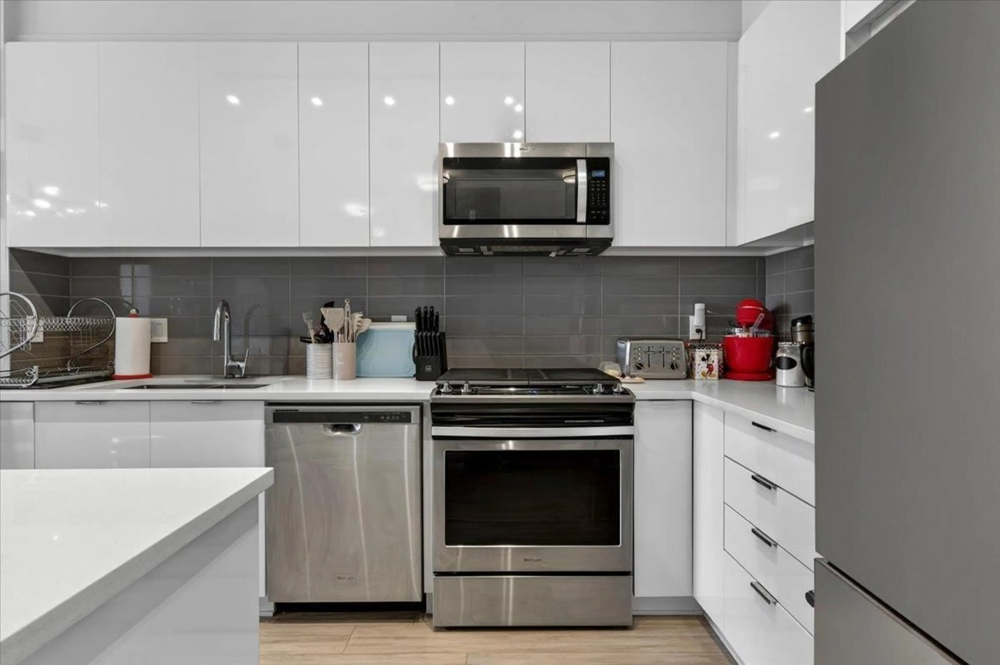 Standard kitchen, unknown for C211 - 8150 207 STREET, Langley British Columbia V2Y4J4