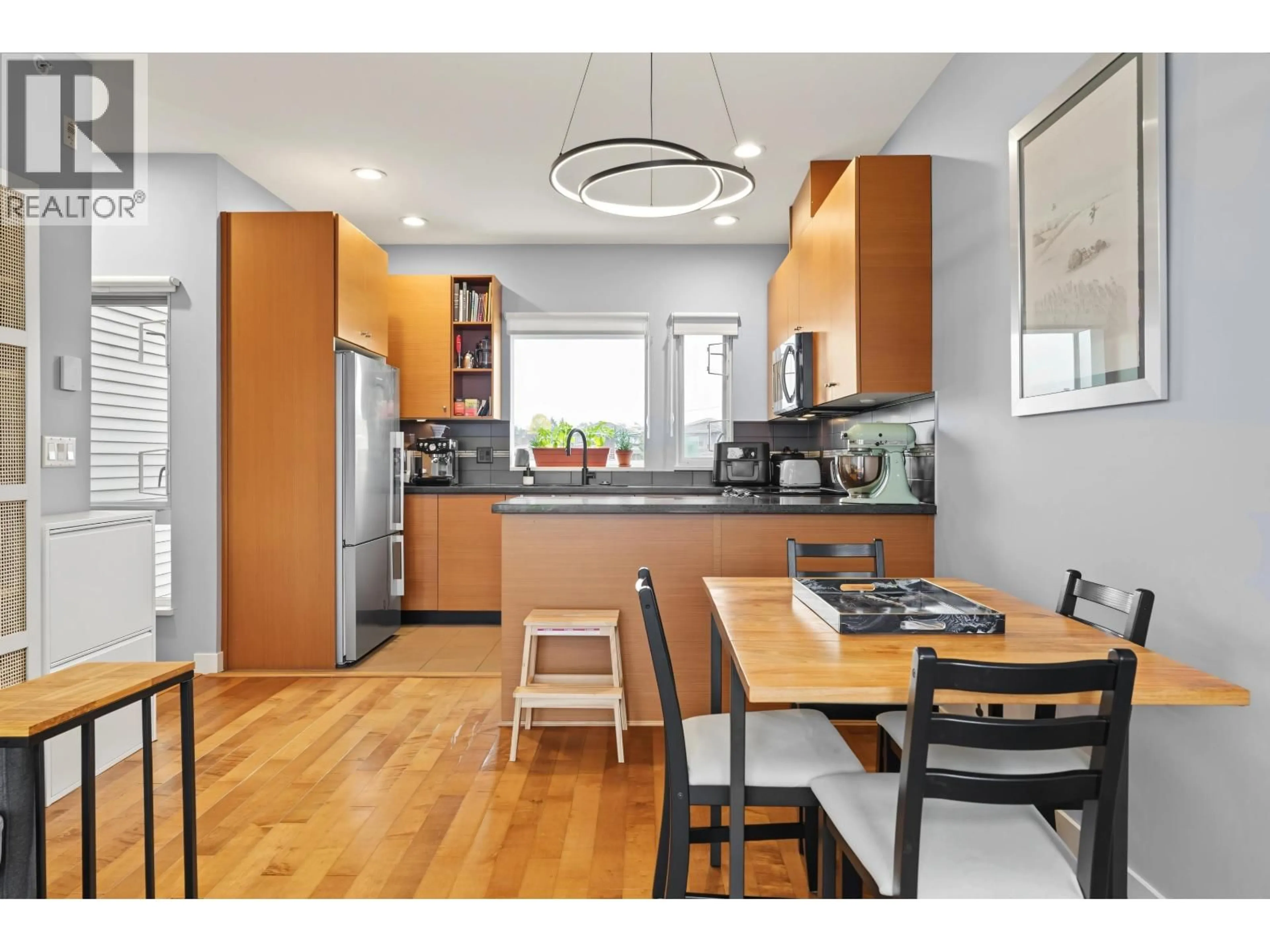 Unknown for 15 - 3788 LAUREL STREET, Burnaby British Columbia V5G1M7