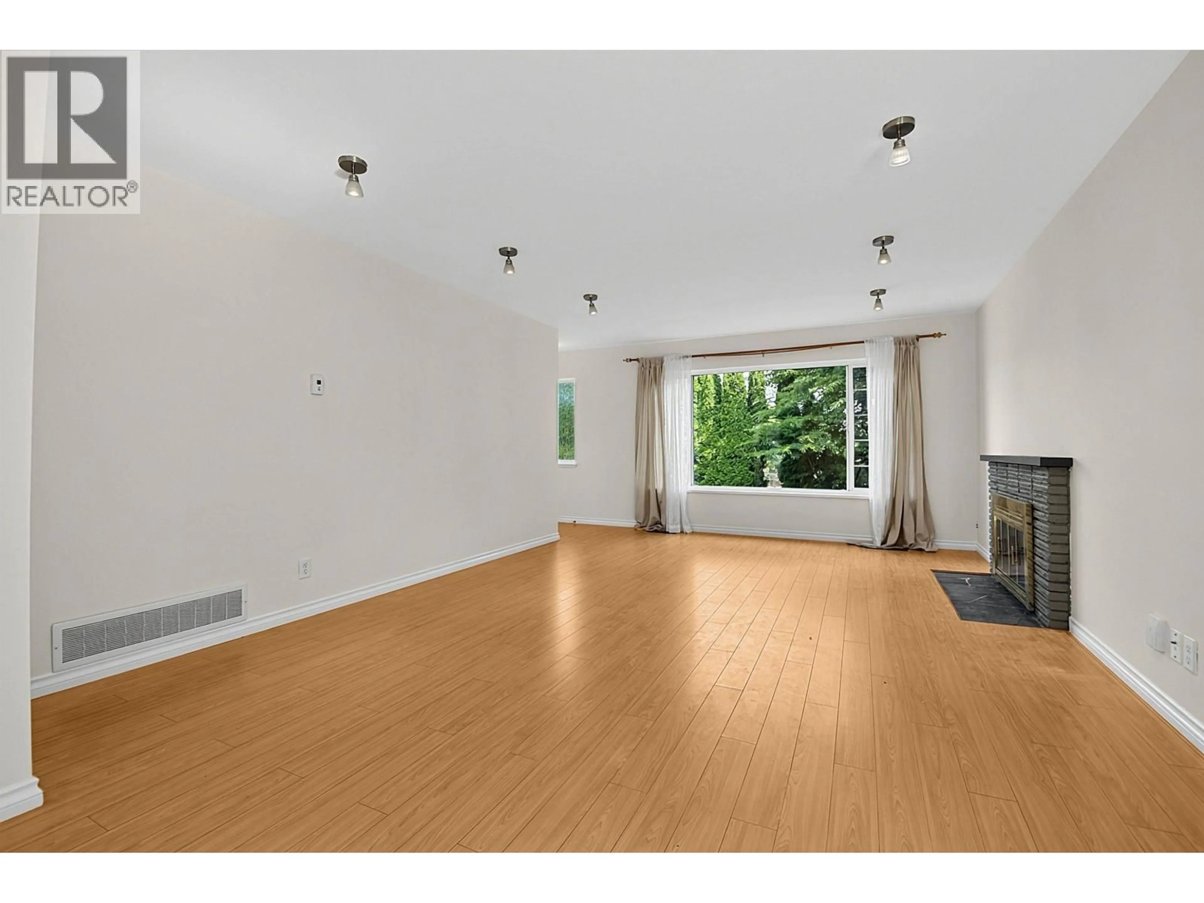 Unknown for 2216 41ST AVENUE, Vancouver British Columbia V5P1L6