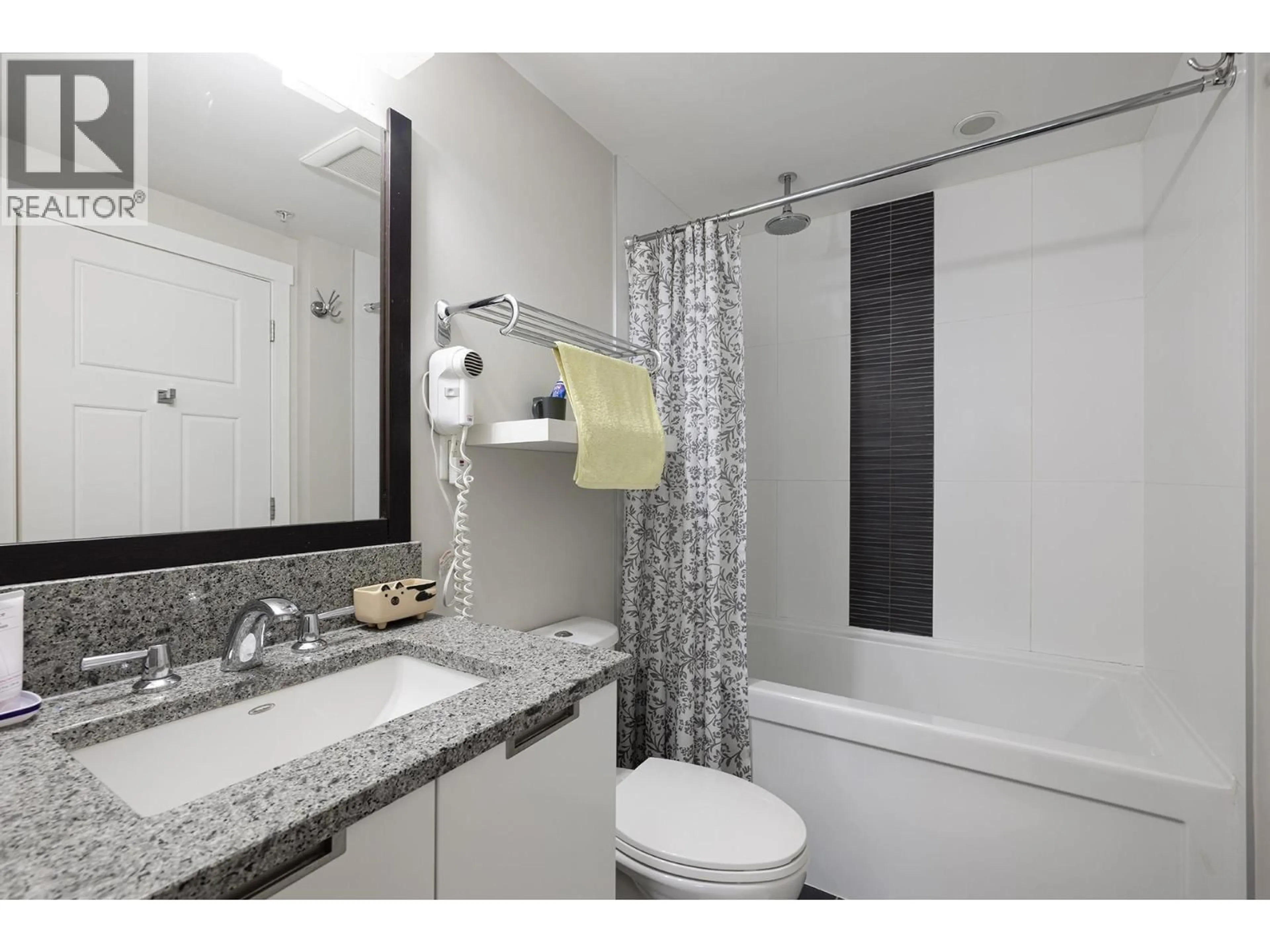 Unknown for 1606 - 2968 GLEN DRIVE, Coquitlam British Columbia V3B0C4