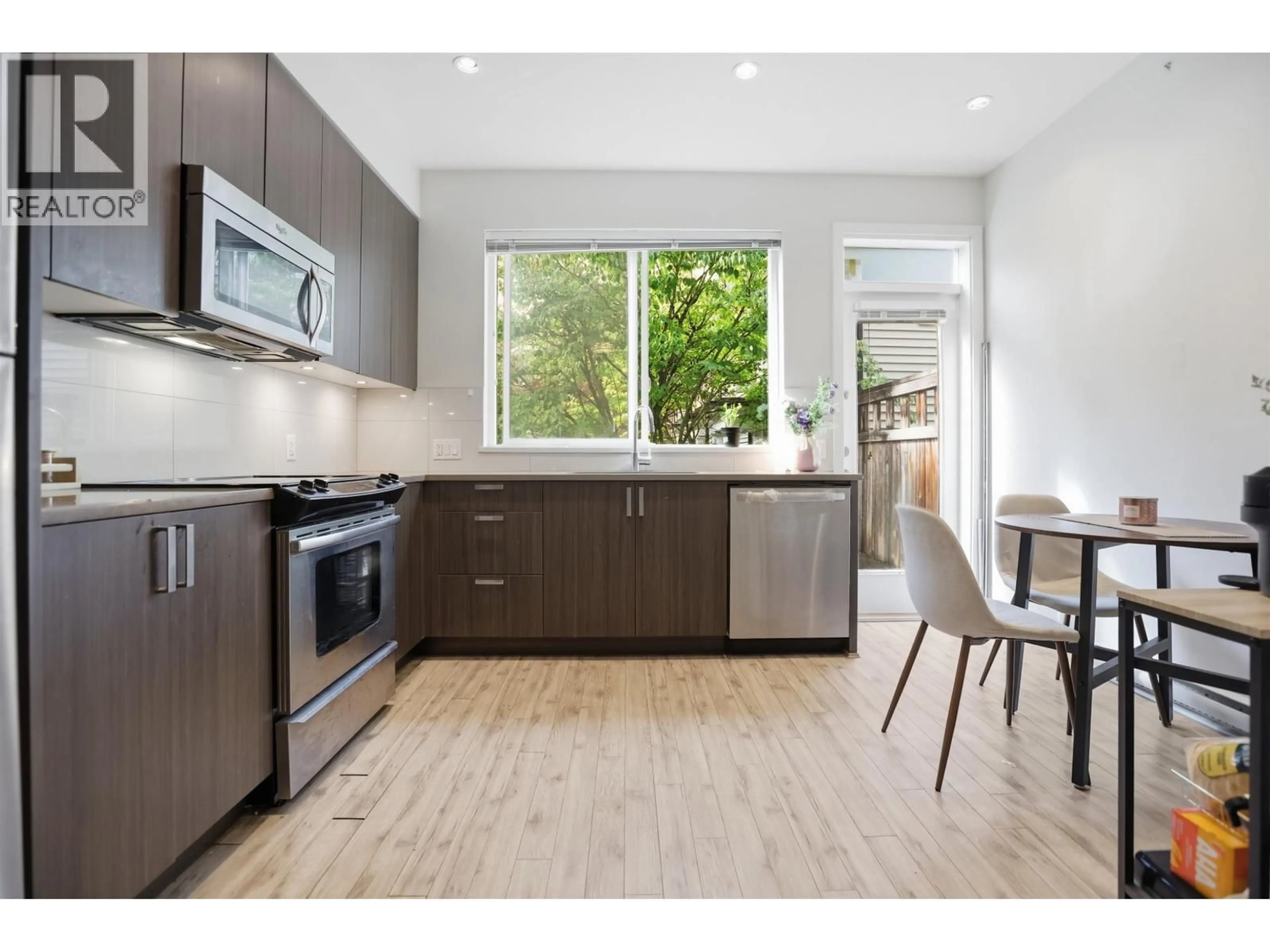 Unknown for 32 - 7458 BRITTON STREET, Burnaby British Columbia V3N3A5