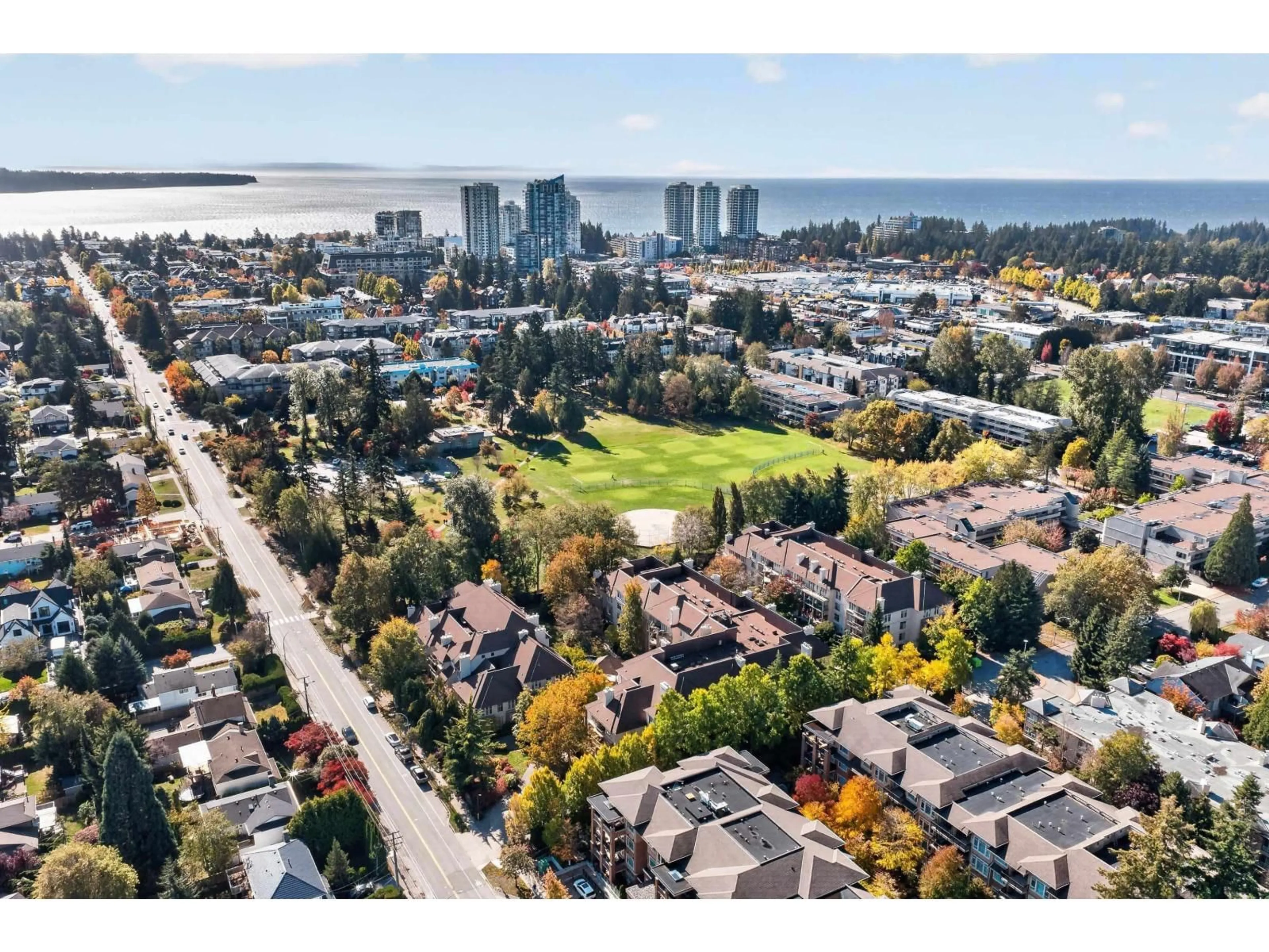 Unknown for 306 - 1929 154 STREET, Surrey British Columbia V4A4S2