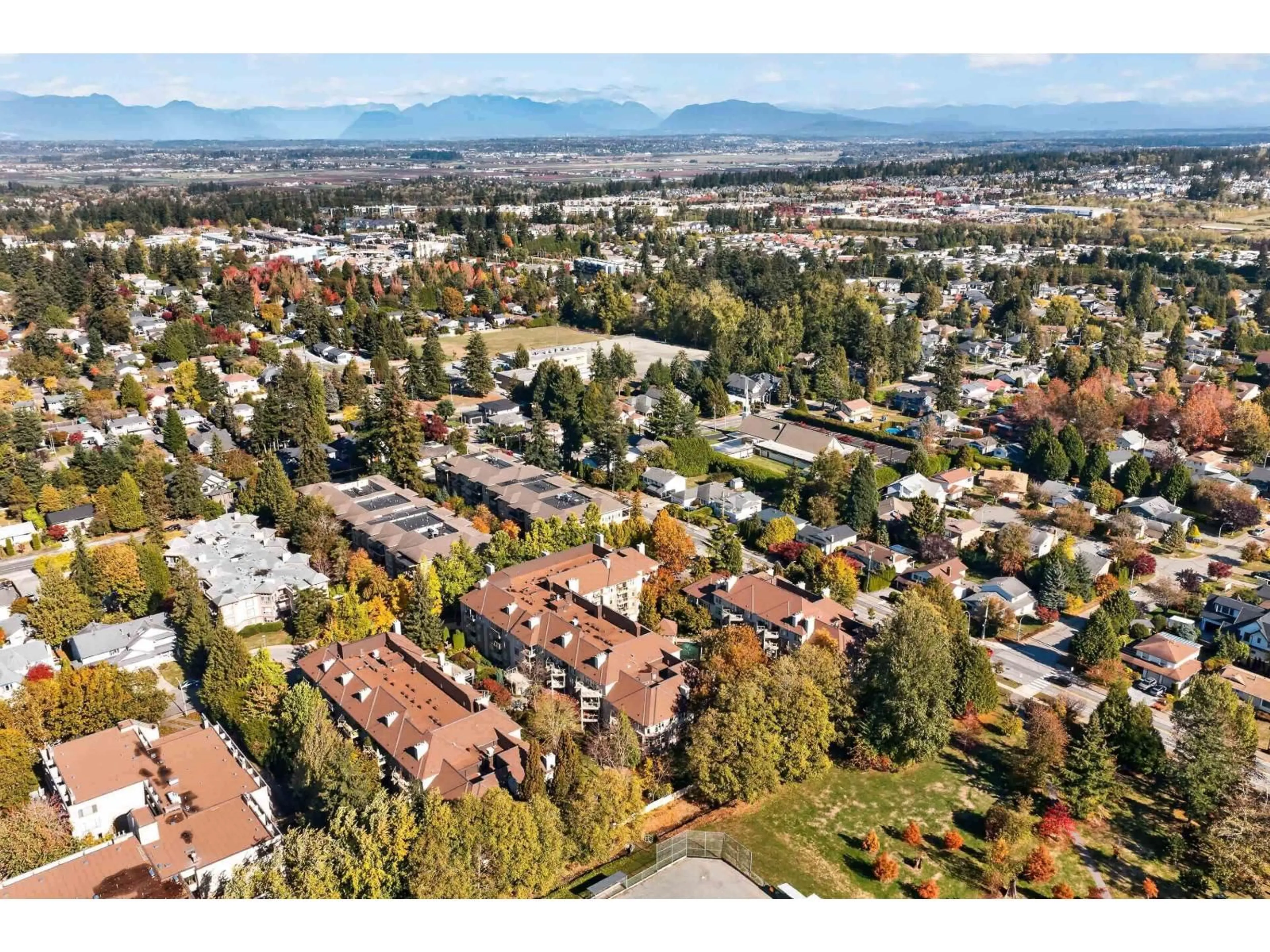 Unknown for 306 - 1929 154 STREET, Surrey British Columbia V4A4S2