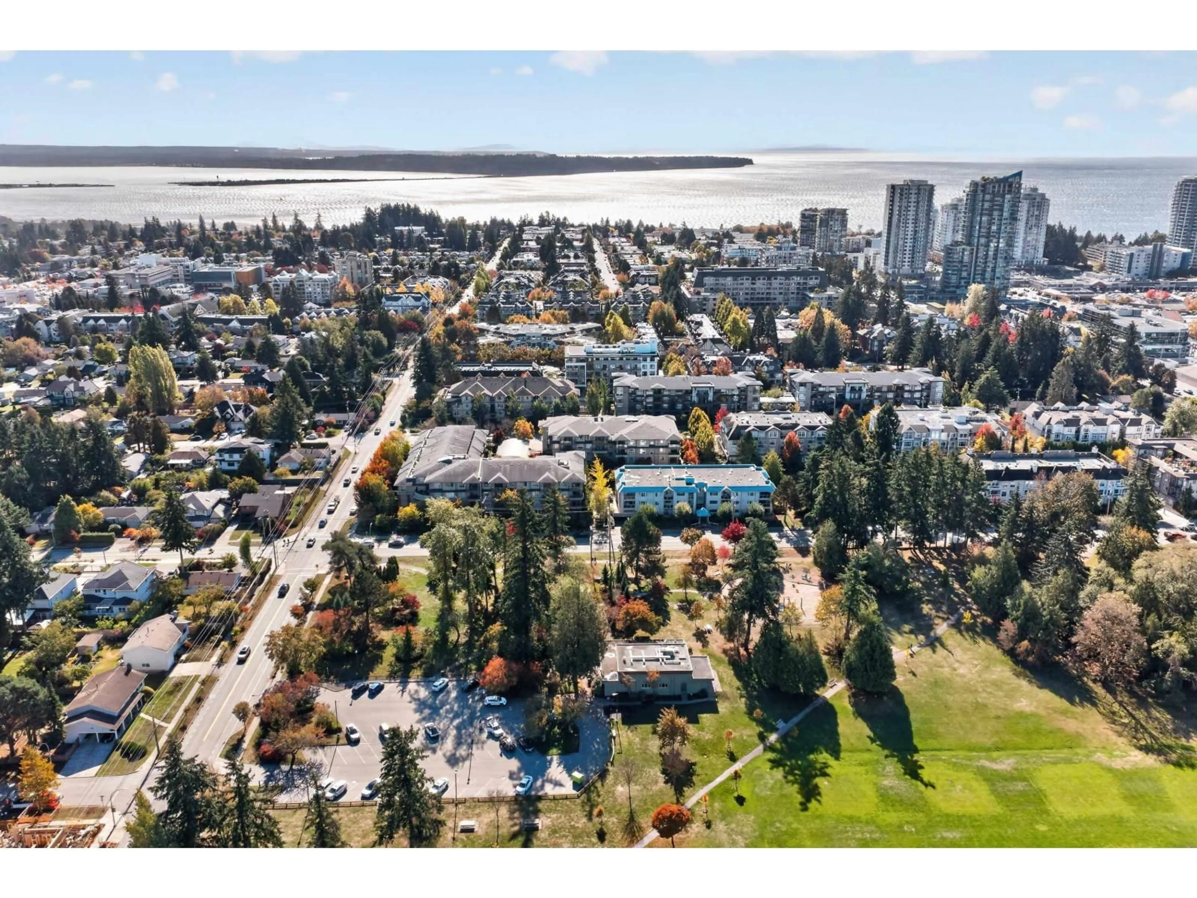 Unknown for 306 - 1929 154 STREET, Surrey British Columbia V4A4S2
