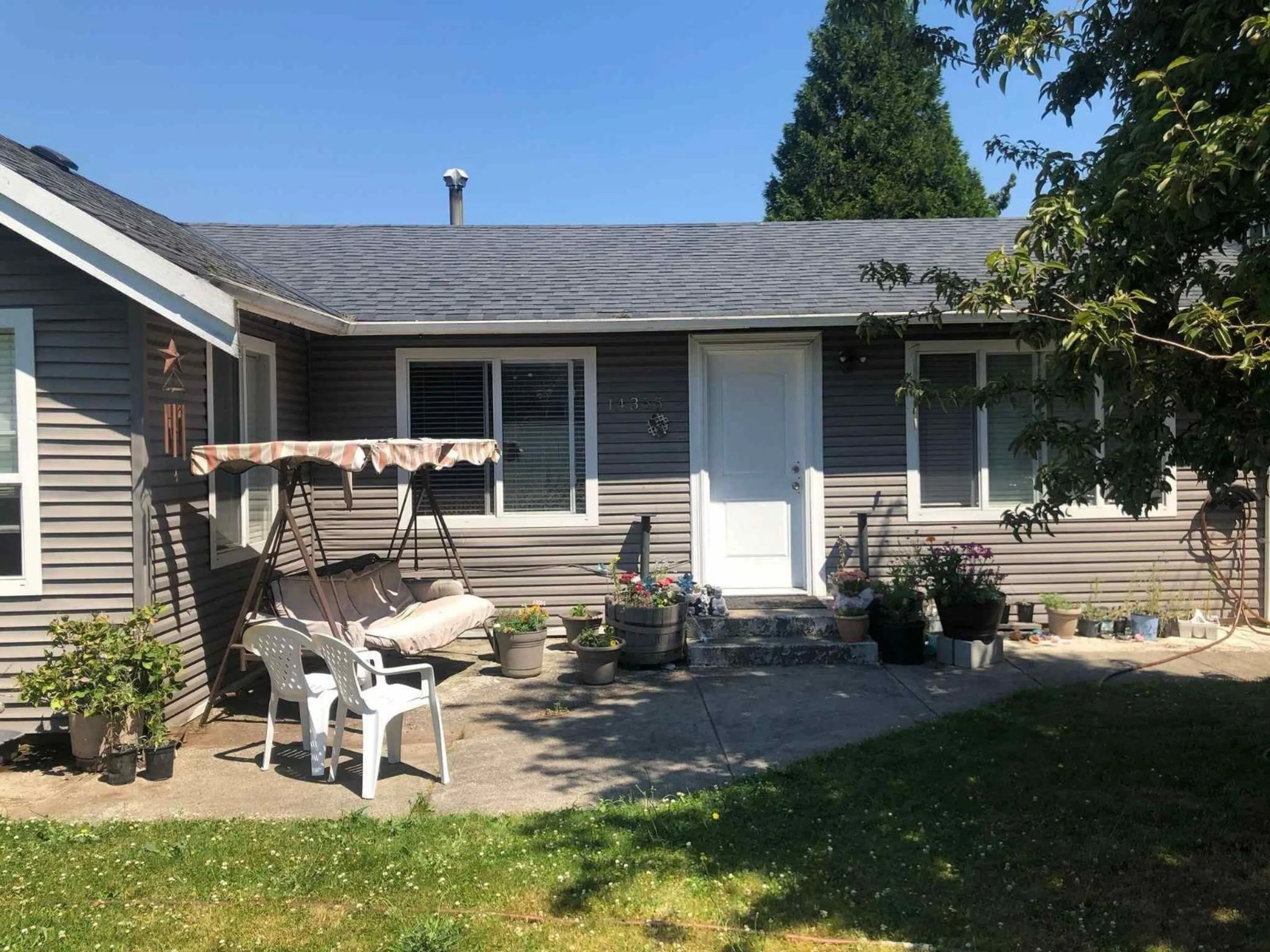 Patio, street for 14355 72 AVENUE, Surrey British Columbia V3W2P9