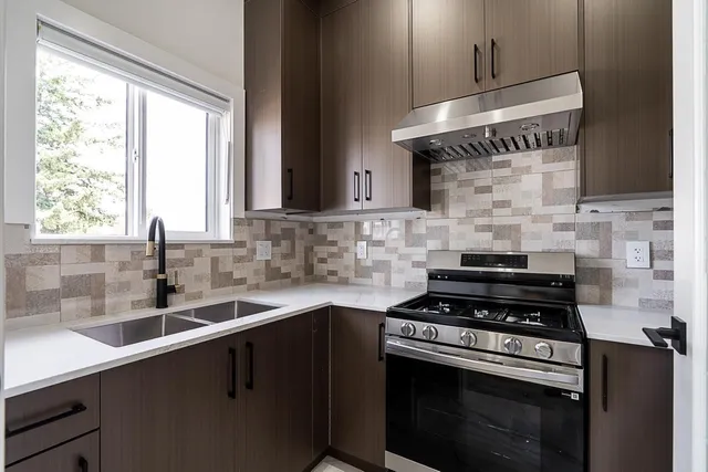 102 - 10721 157 STREET, Surrey 5