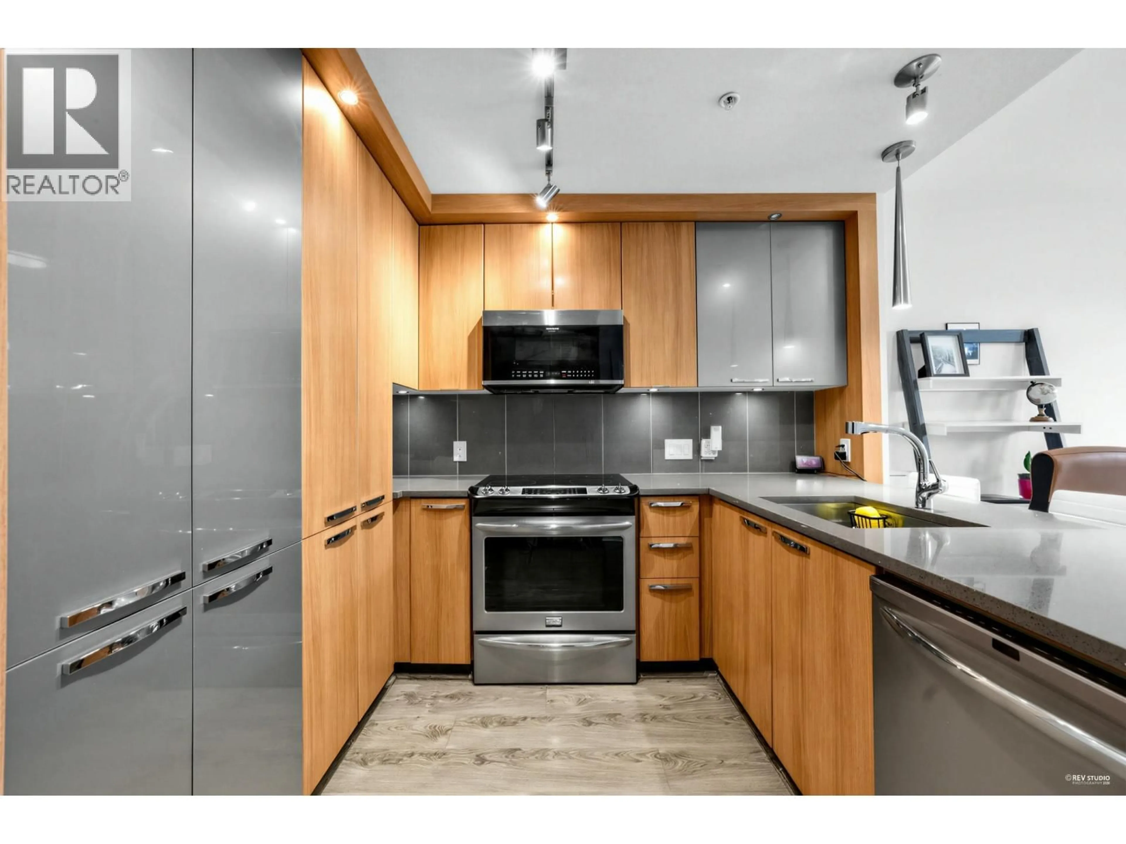 Unknown for 307 - 733 14TH STREET, North Vancouver British Columbia V7M0C6