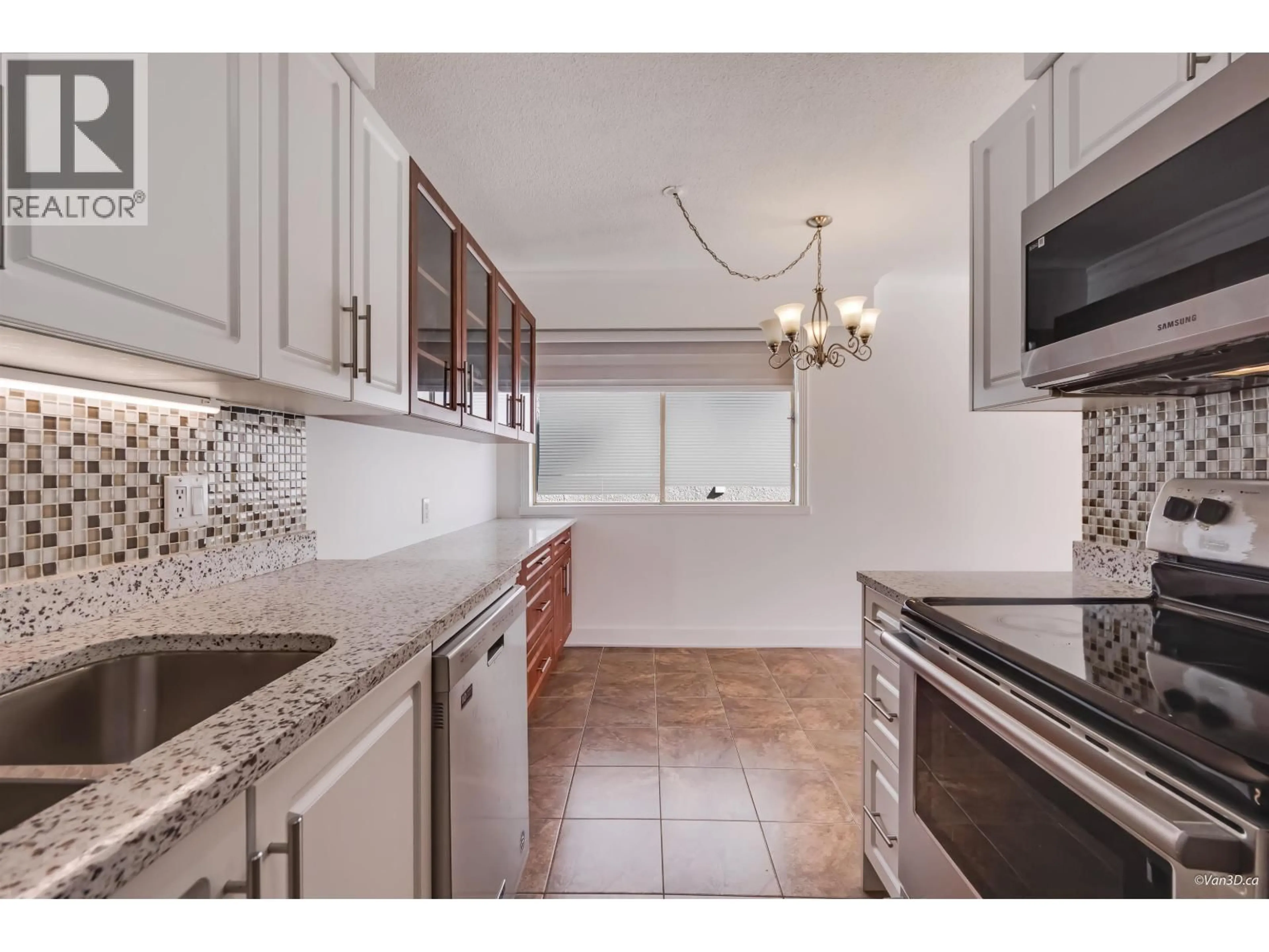 Unknown for 111 - 235 13TH STREET, North Vancouver British Columbia V7L2L6