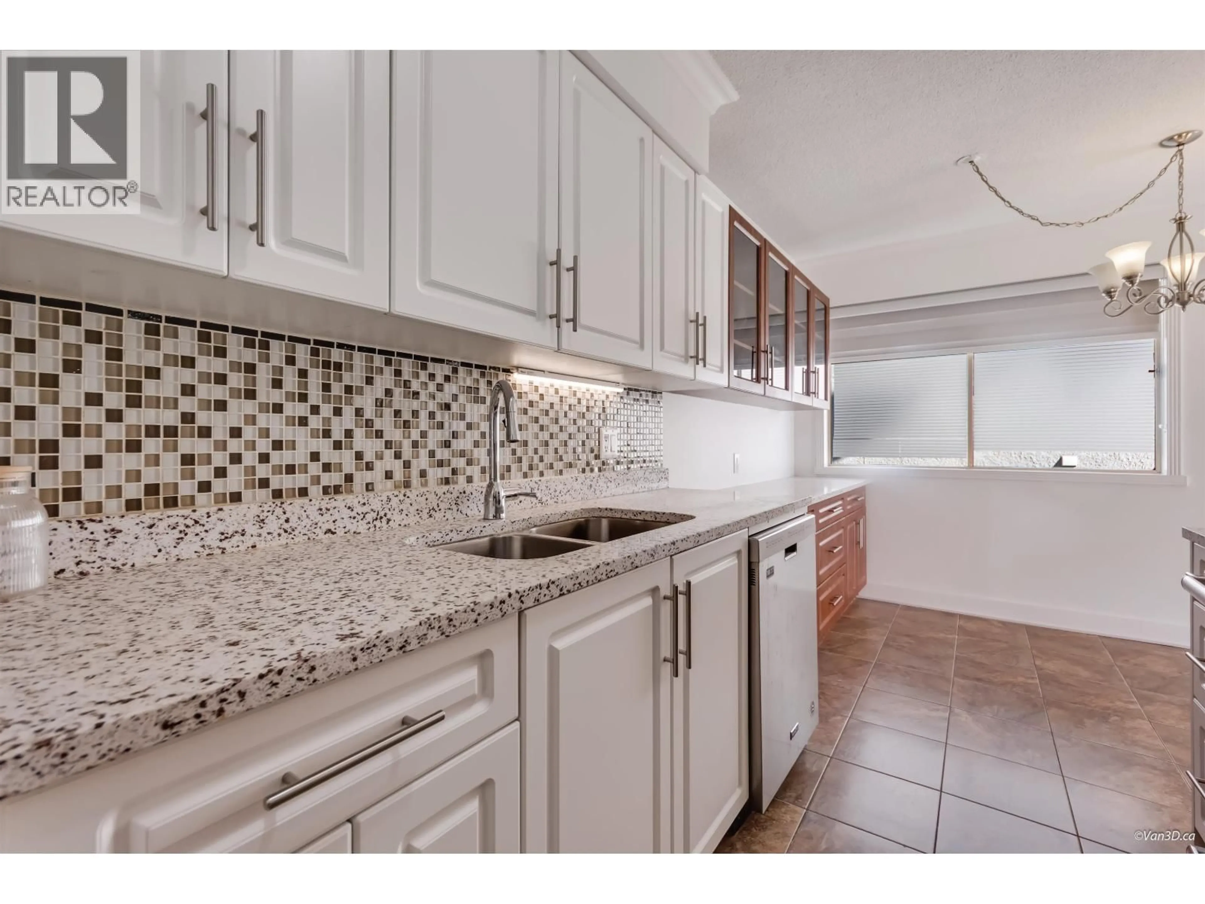Unknown for 111 - 235 13TH STREET, North Vancouver British Columbia V7L2L6