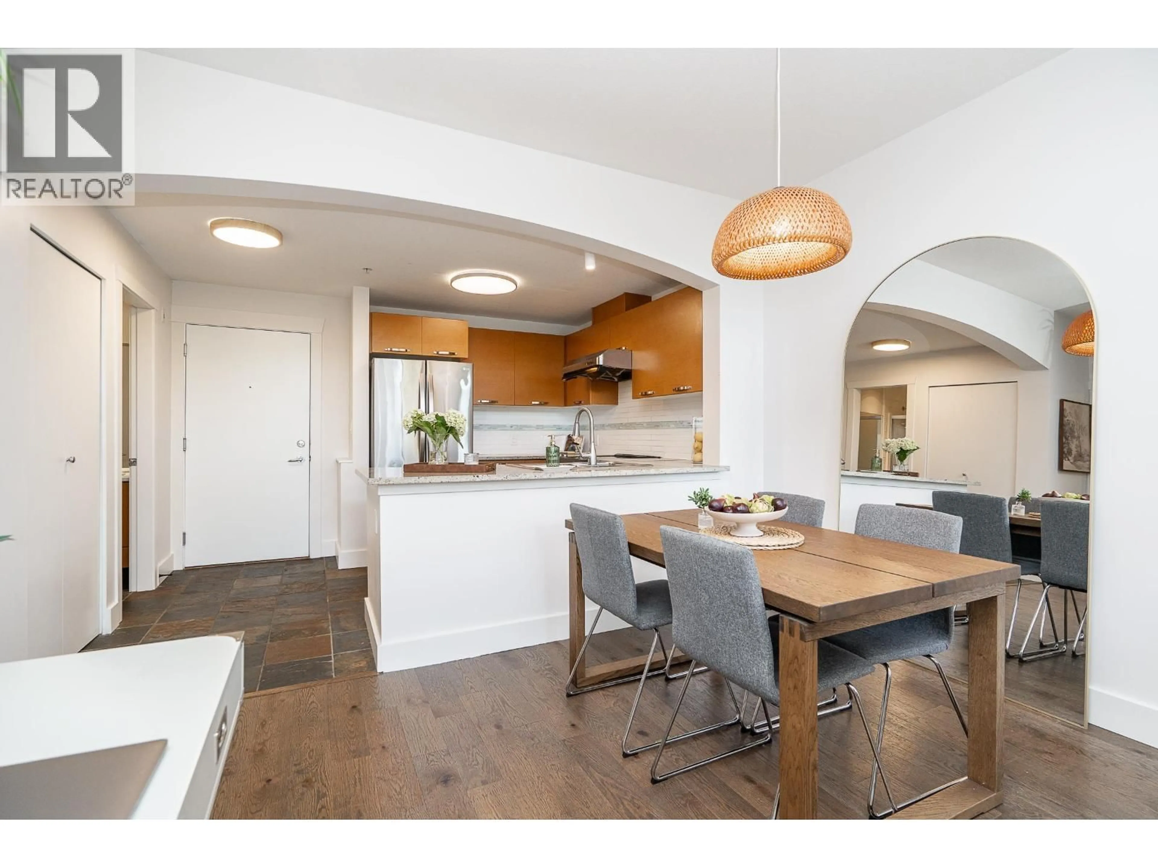 Unknown for 418 - 7478 BYRNEPARK WALK, Burnaby British Columbia V3N0B5