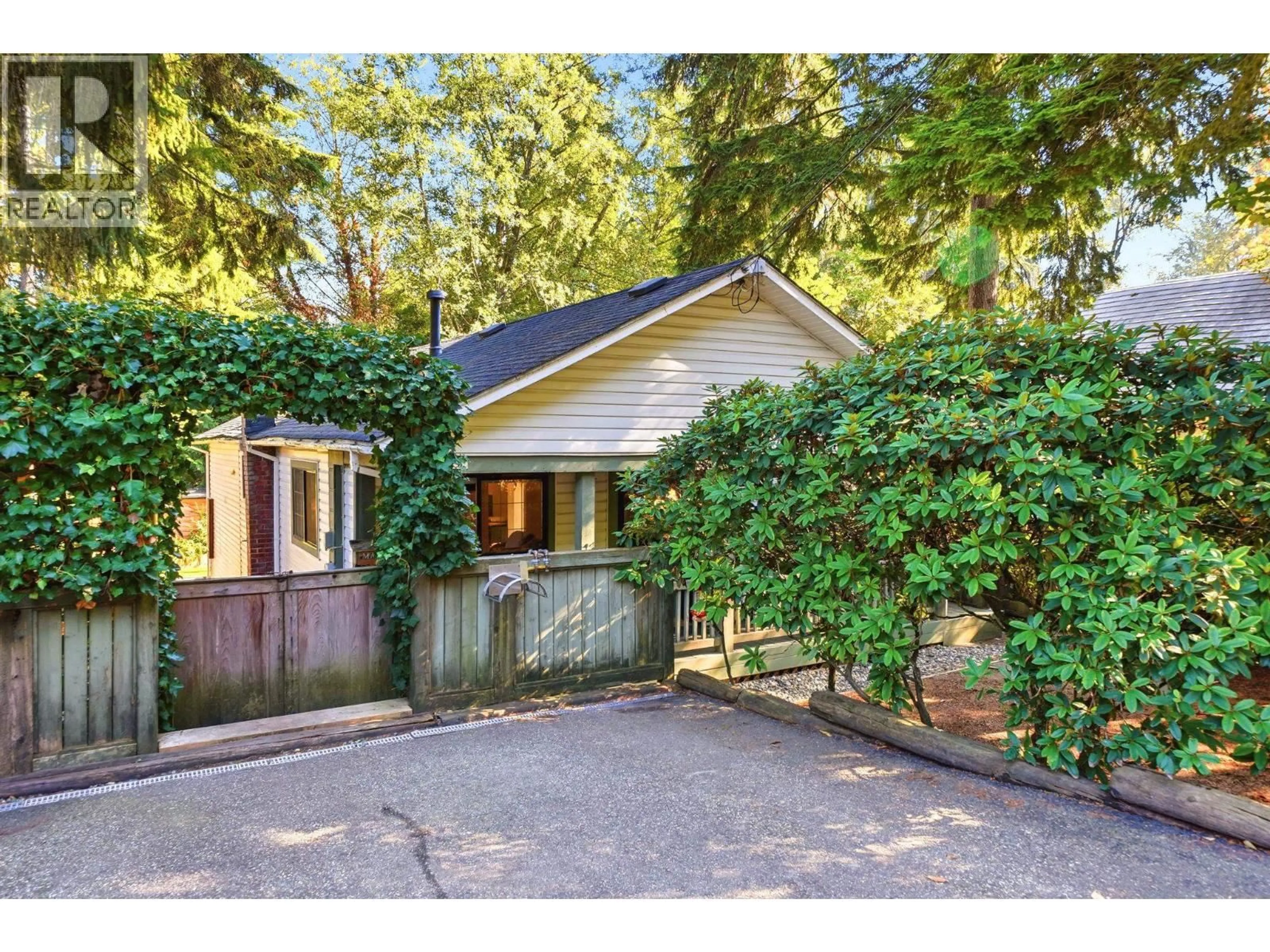 Unknown for 1720 DEEP COVE ROAD, North Vancouver British Columbia V7G1S5