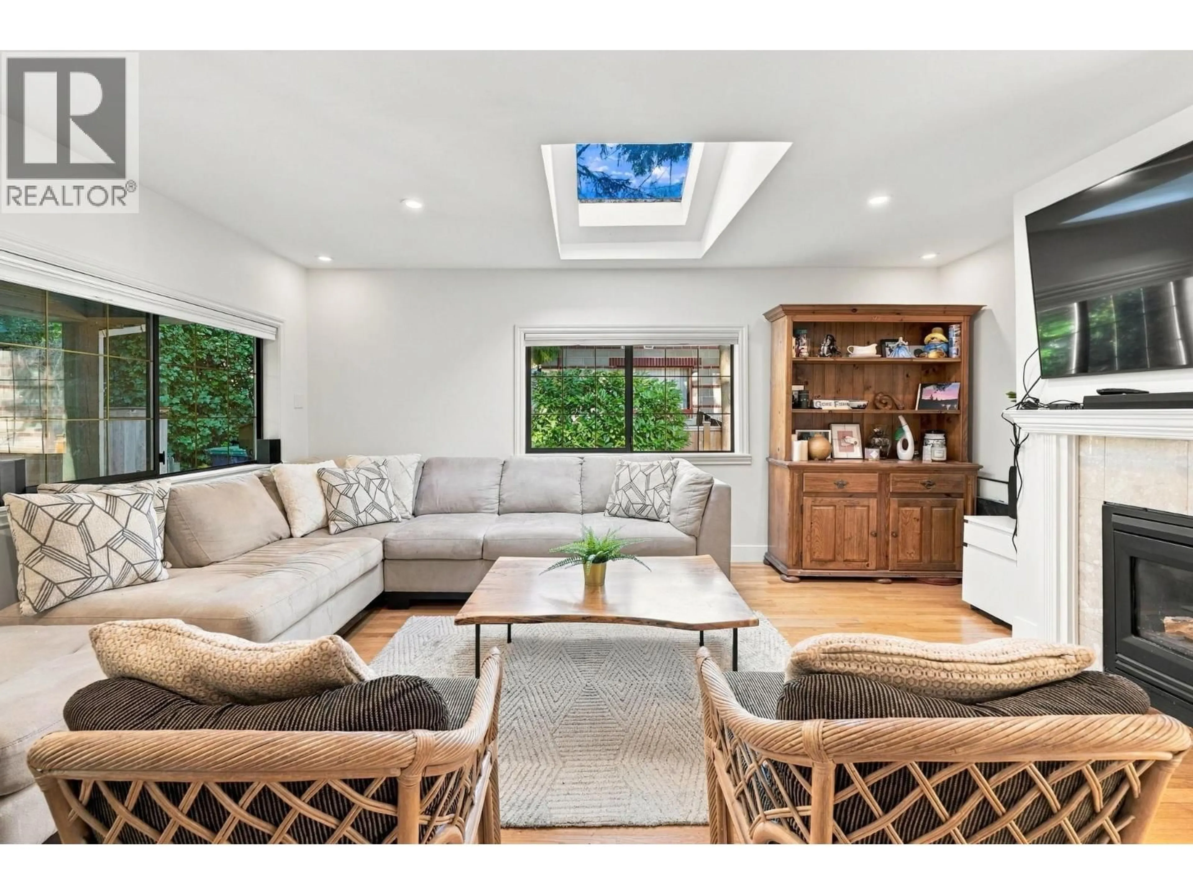 Unknown for 1720 DEEP COVE ROAD, North Vancouver British Columbia V7G1S5