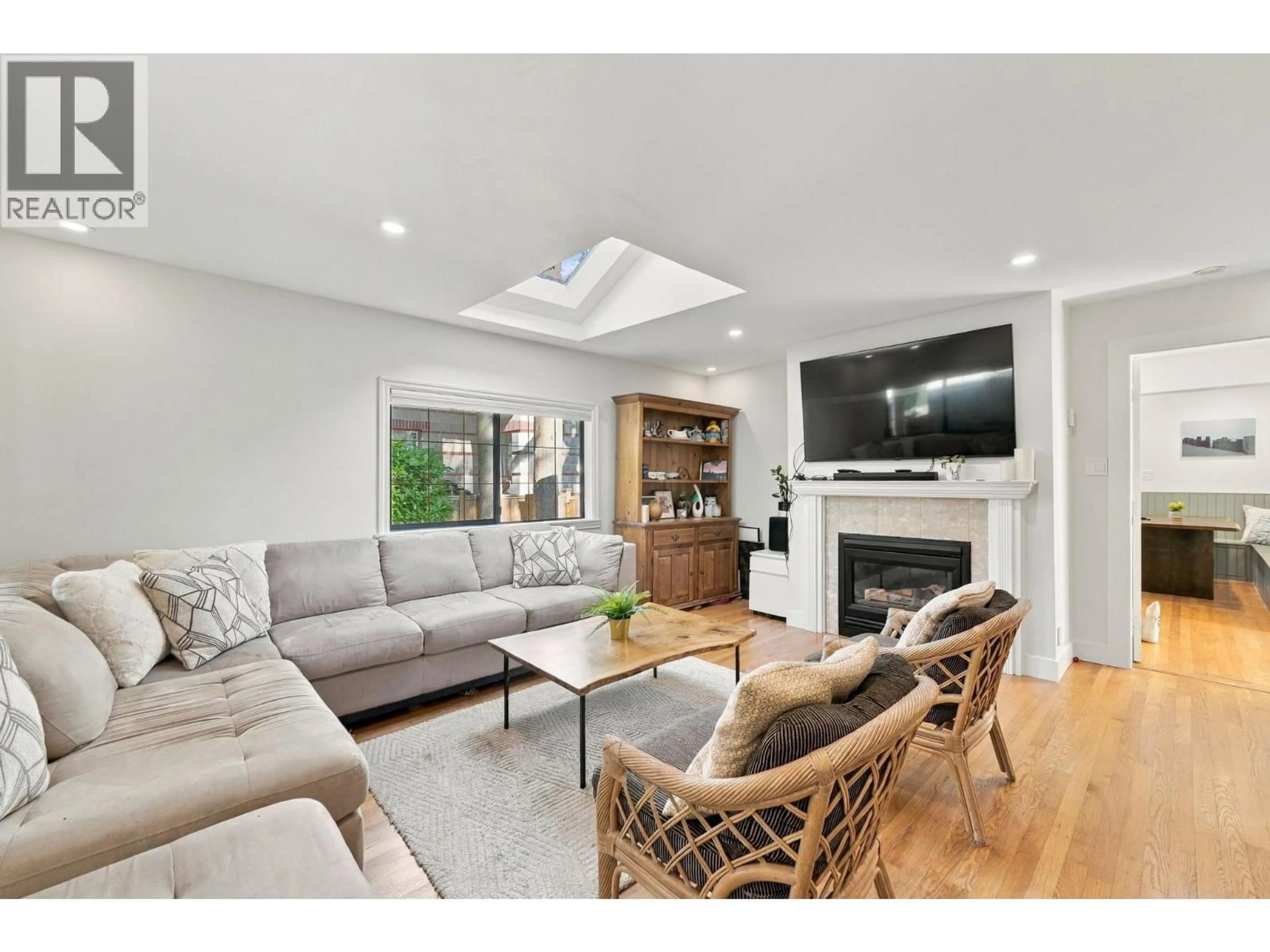 Unknown for 1720 DEEP COVE ROAD, North Vancouver British Columbia V7G1S5