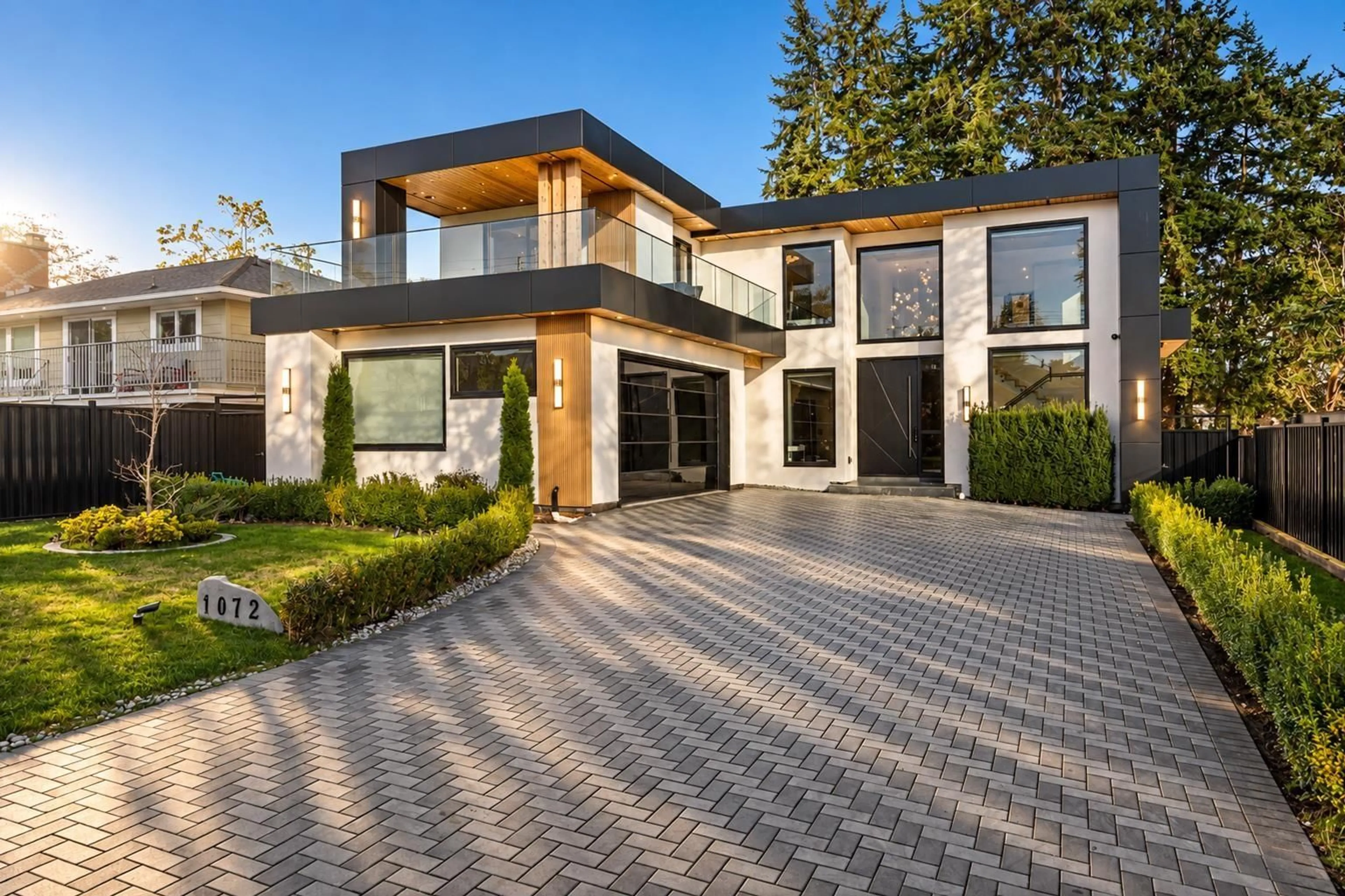 Home with brick exterior material, street for 1072 HABGOOD STREET, White Rock British Columbia V4B4W8