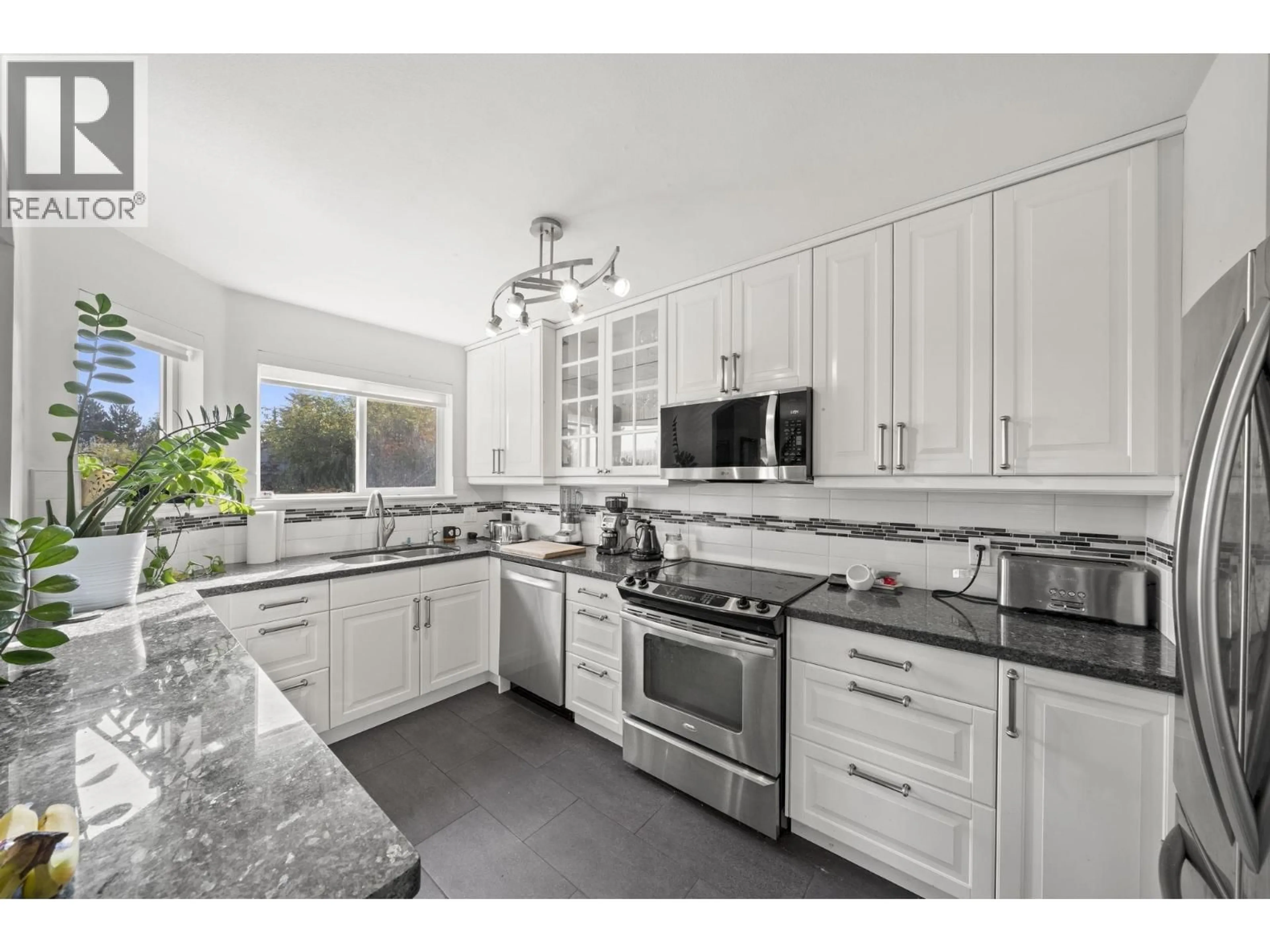 Unknown for 201 - 121 SHORELINE CIRCLE, Port Moody British Columbia V3H5G2