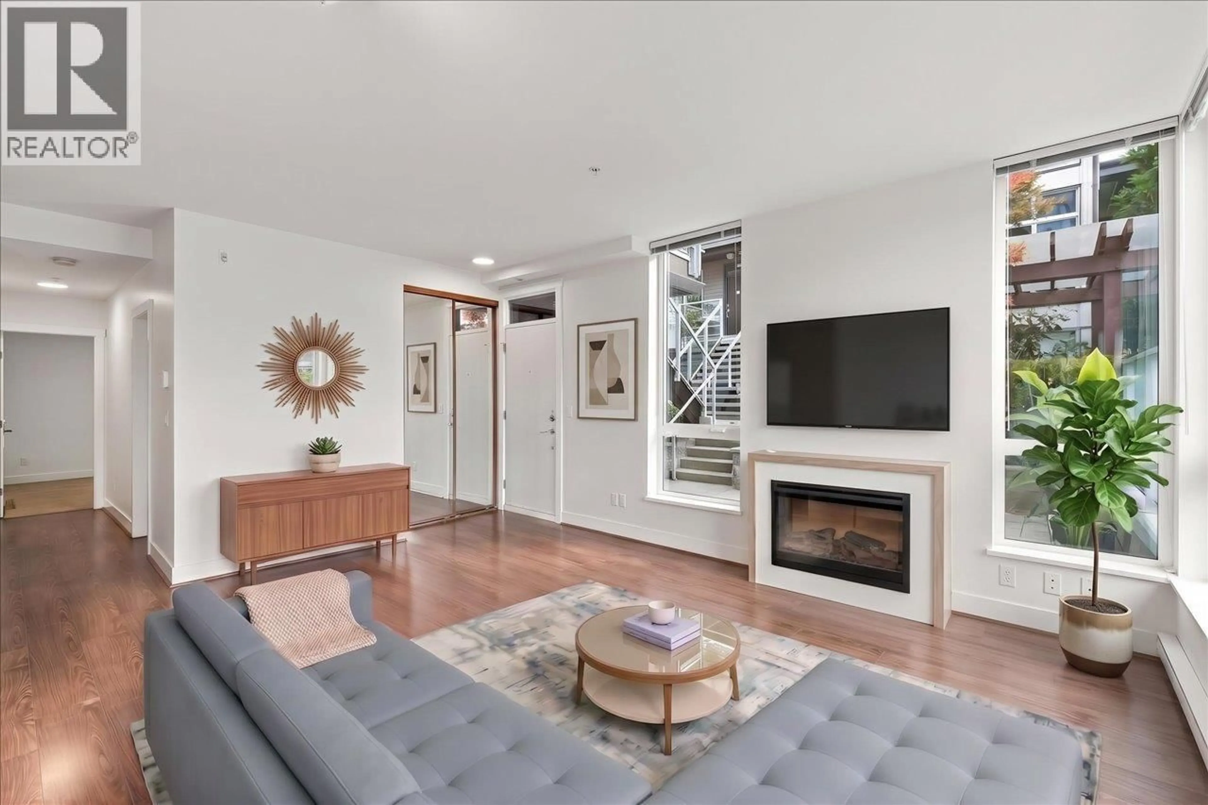 Unknown for 108 - 735 15TH STREET, North Vancouver British Columbia V7M0B8