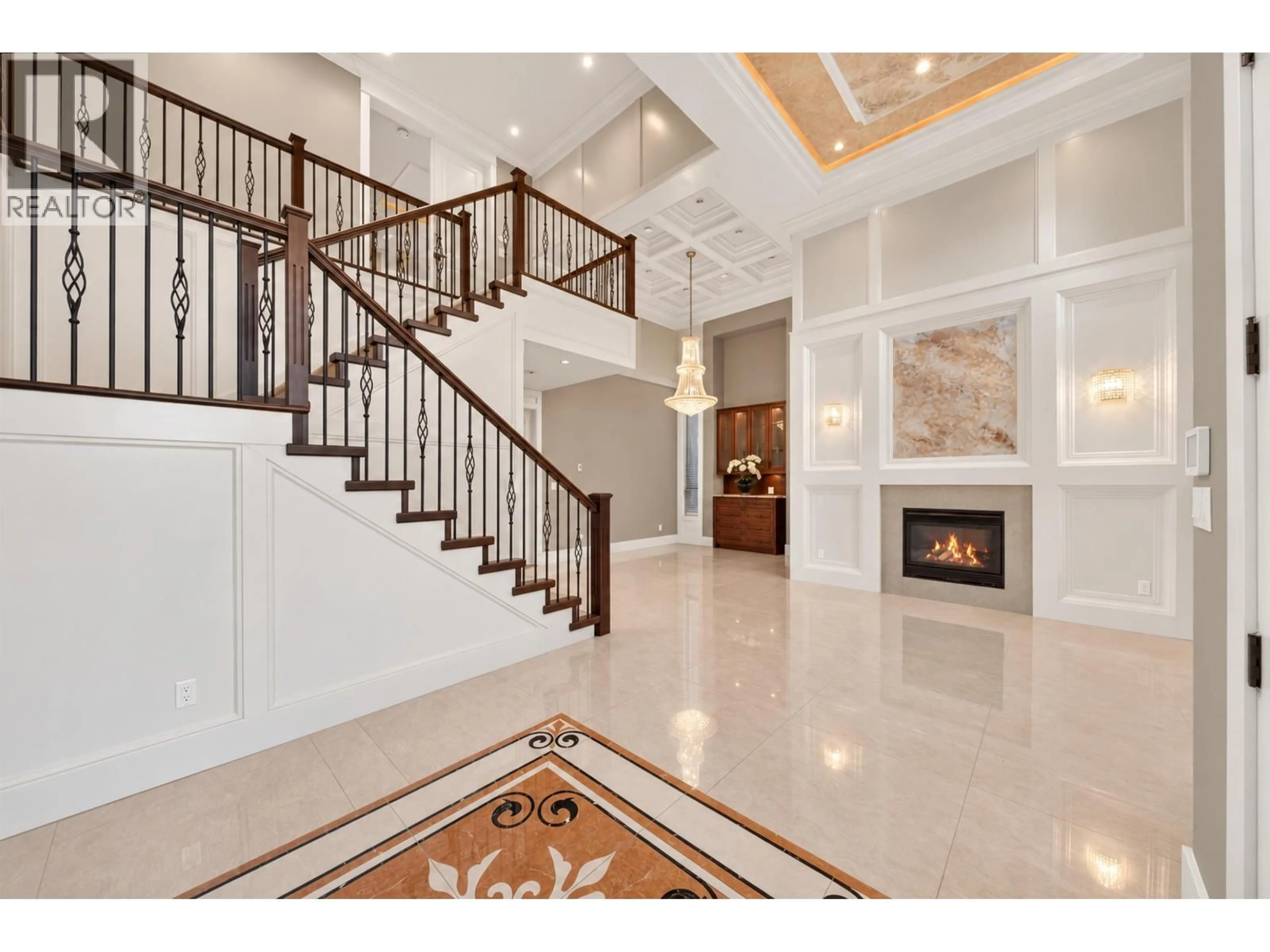 Indoor foyer for 6211 BELLFLOWER DRIVE, Richmond British Columbia V7C2H7