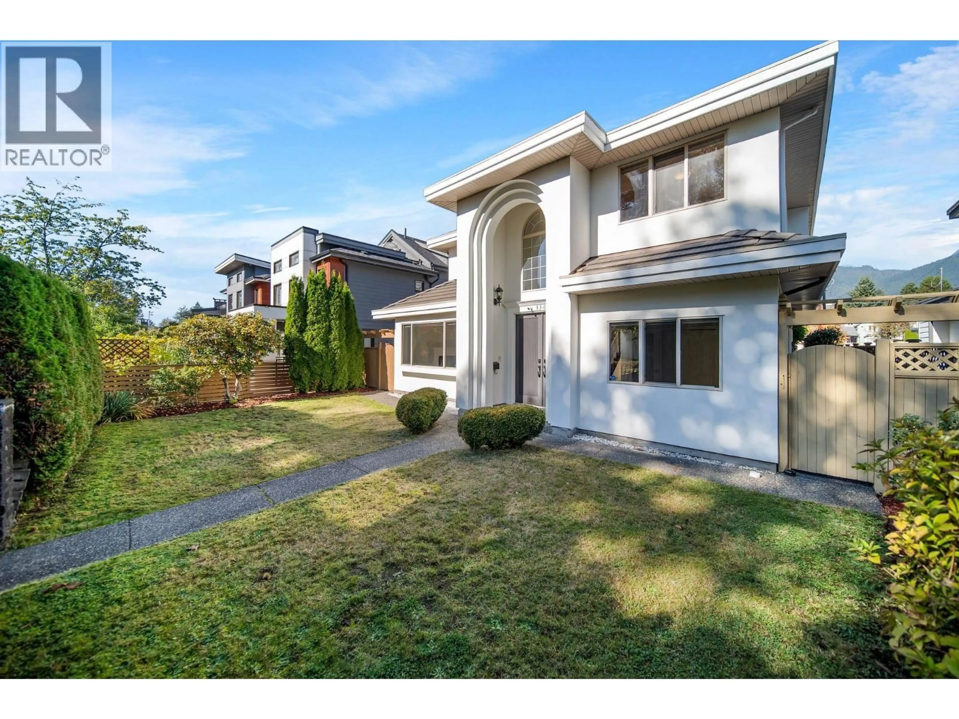 Unknown for 336 19TH STREET, North Vancouver British Columbia V7M1X8
