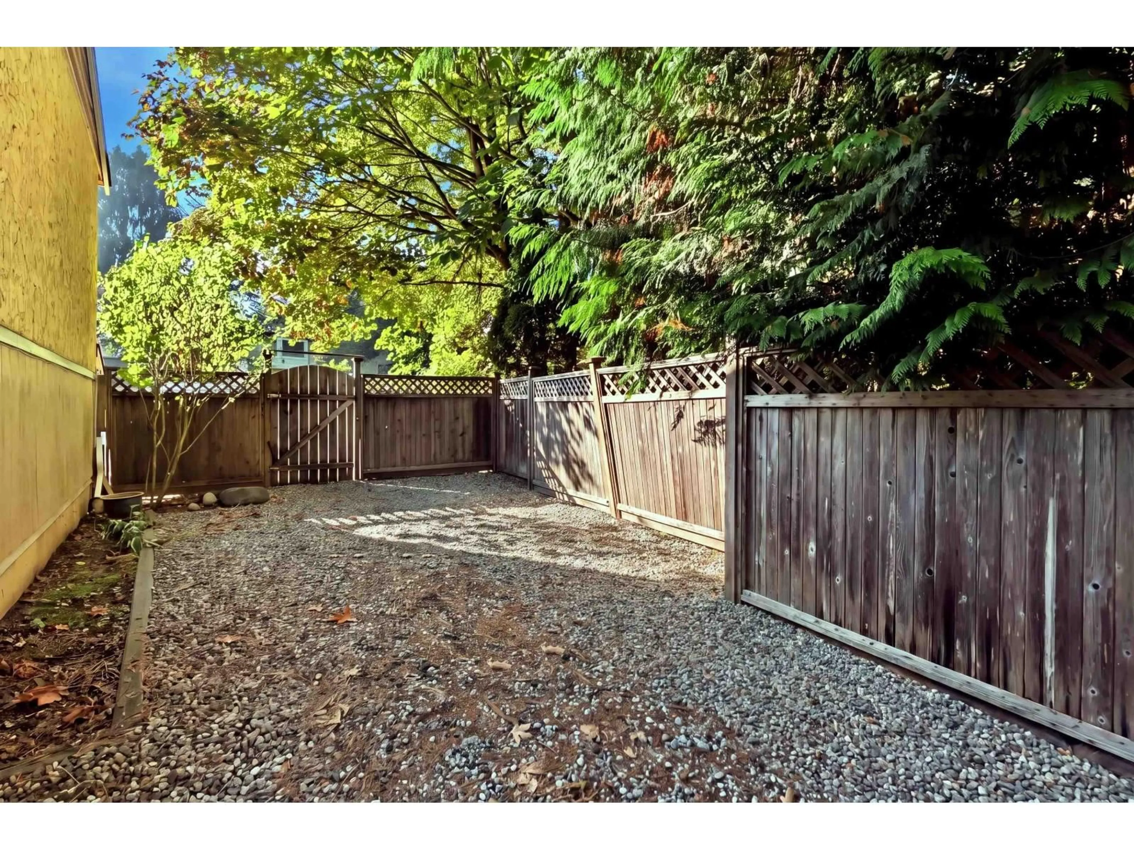 Unknown for 7596 143 STREET, Surrey British Columbia V3W5P3