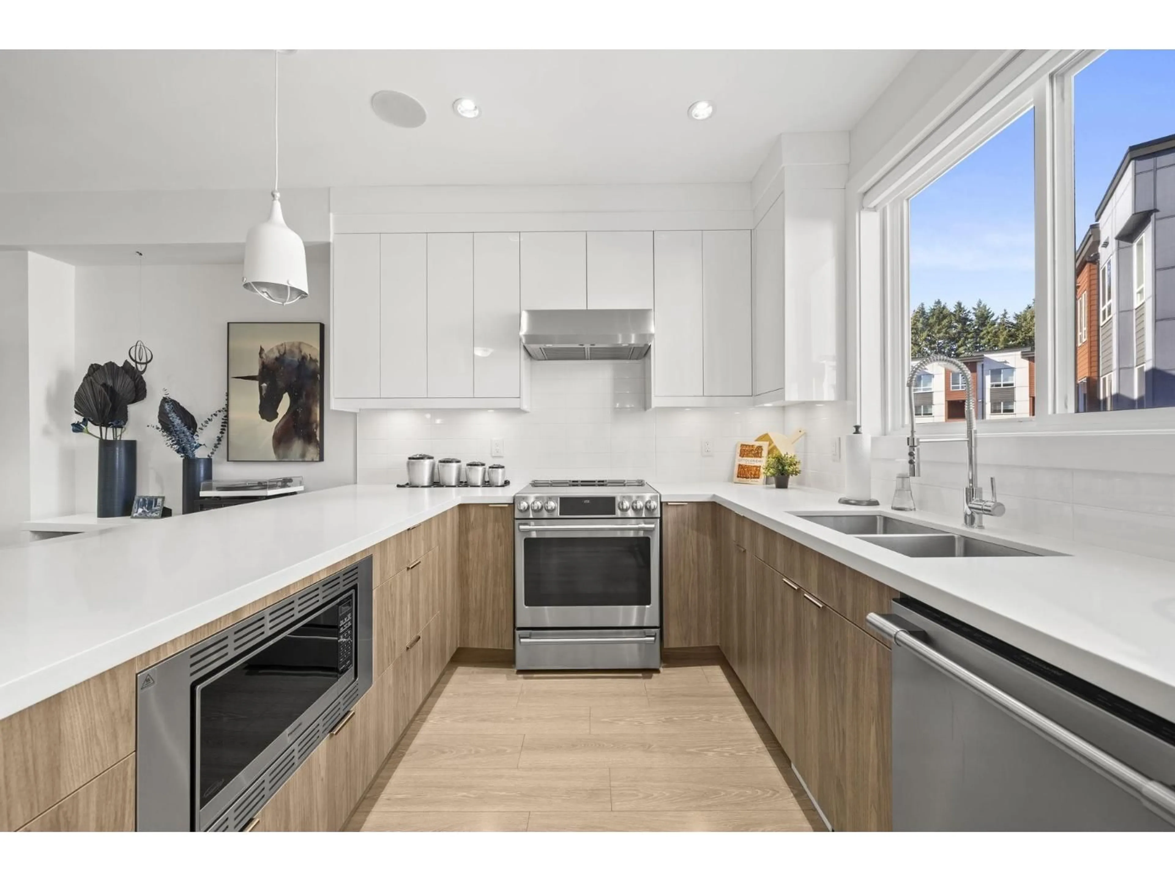 Unknown for 11 - 1670 160 STREET, Surrey British Columbia V4A0C6