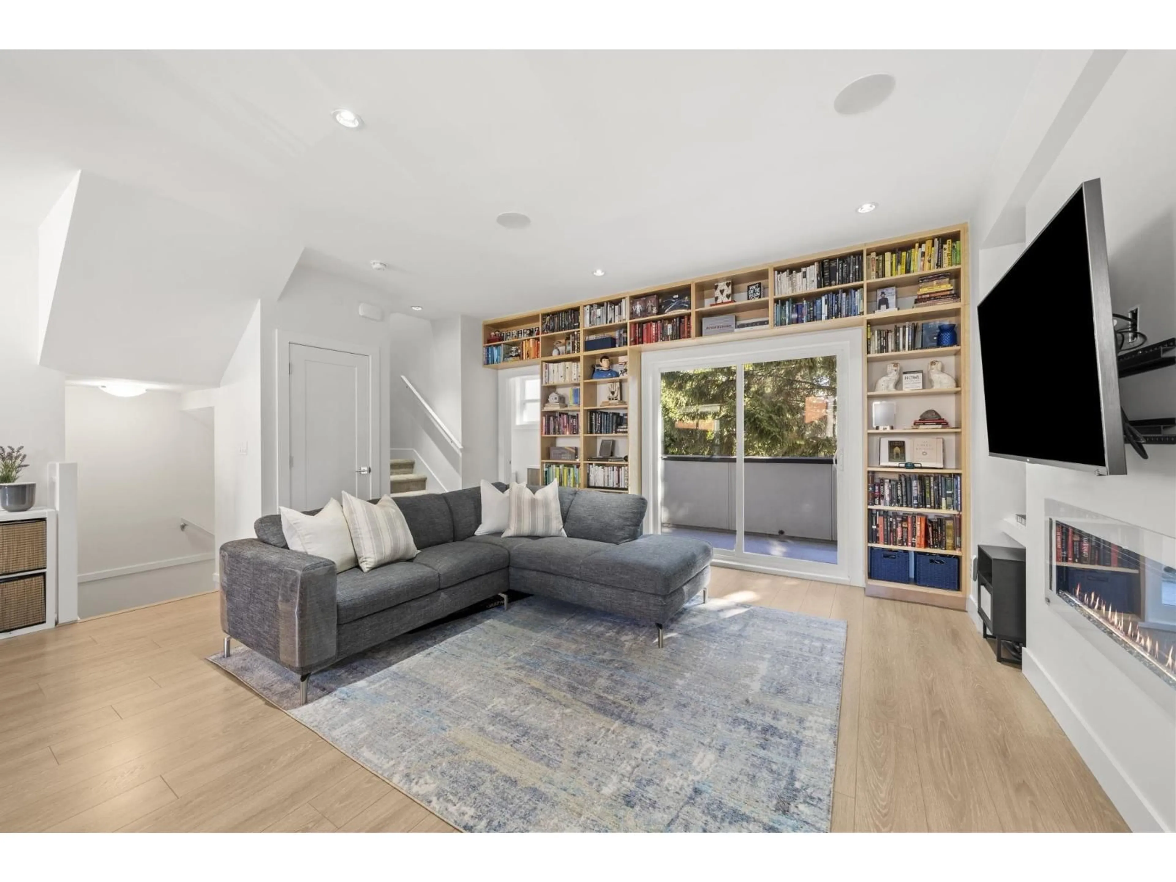 Unknown for 11 - 1670 160 STREET, Surrey British Columbia V4A0C6
