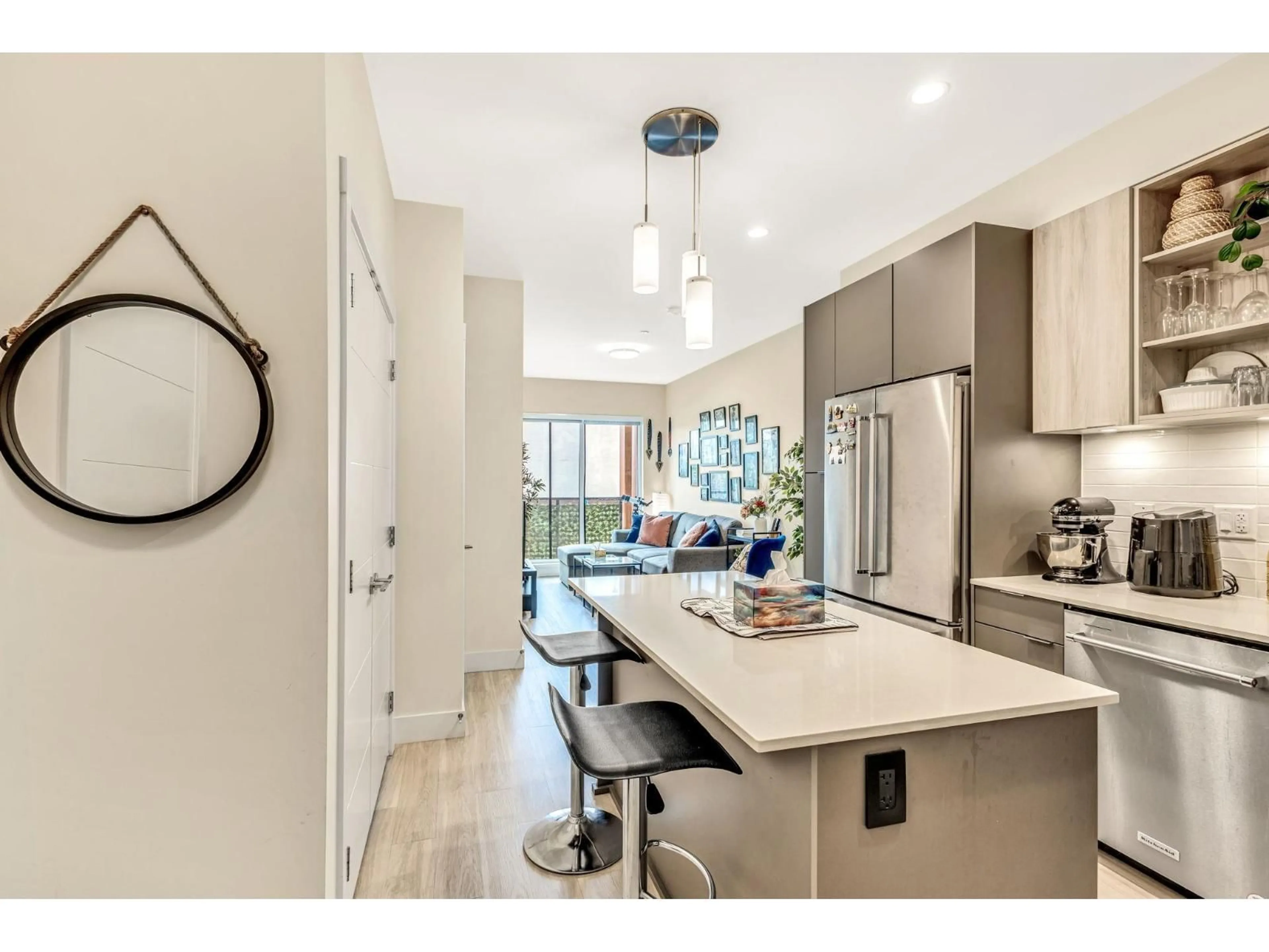 Open concept kitchen, ceramic/tile floor for 212 - 6960 NICHOLSON ROAD, Delta British Columbia V4E0A9