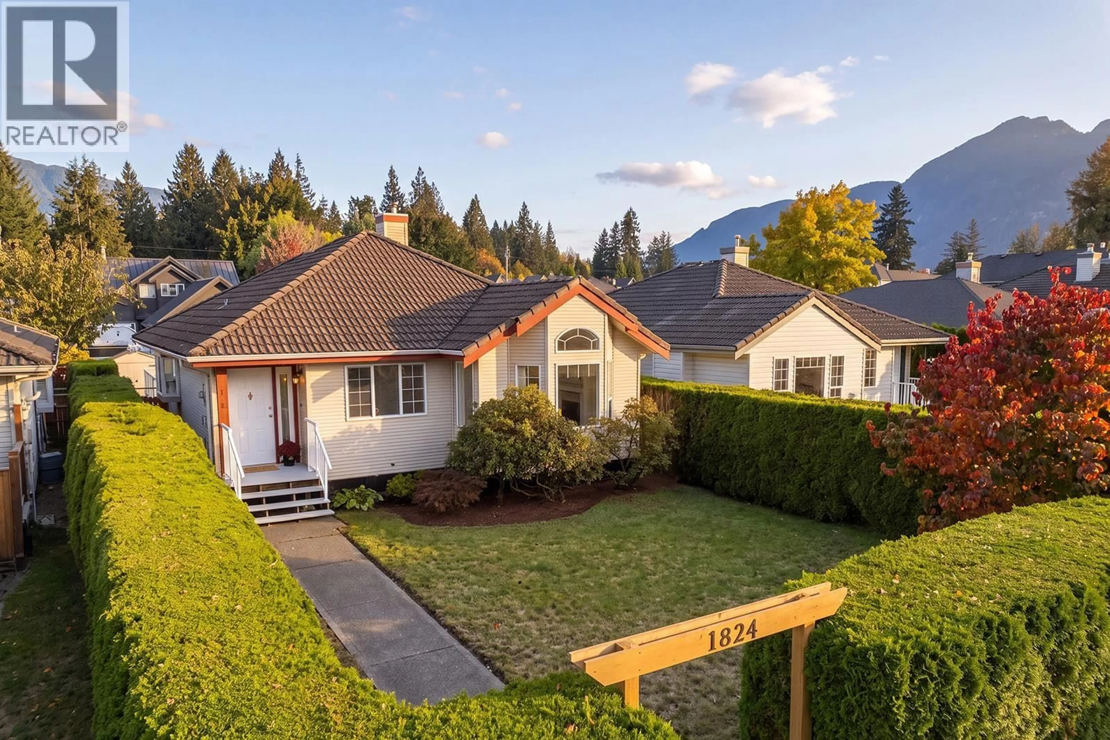 Unknown for 1824 WILLOW CRESCENT, Squamish British Columbia V8B0L9