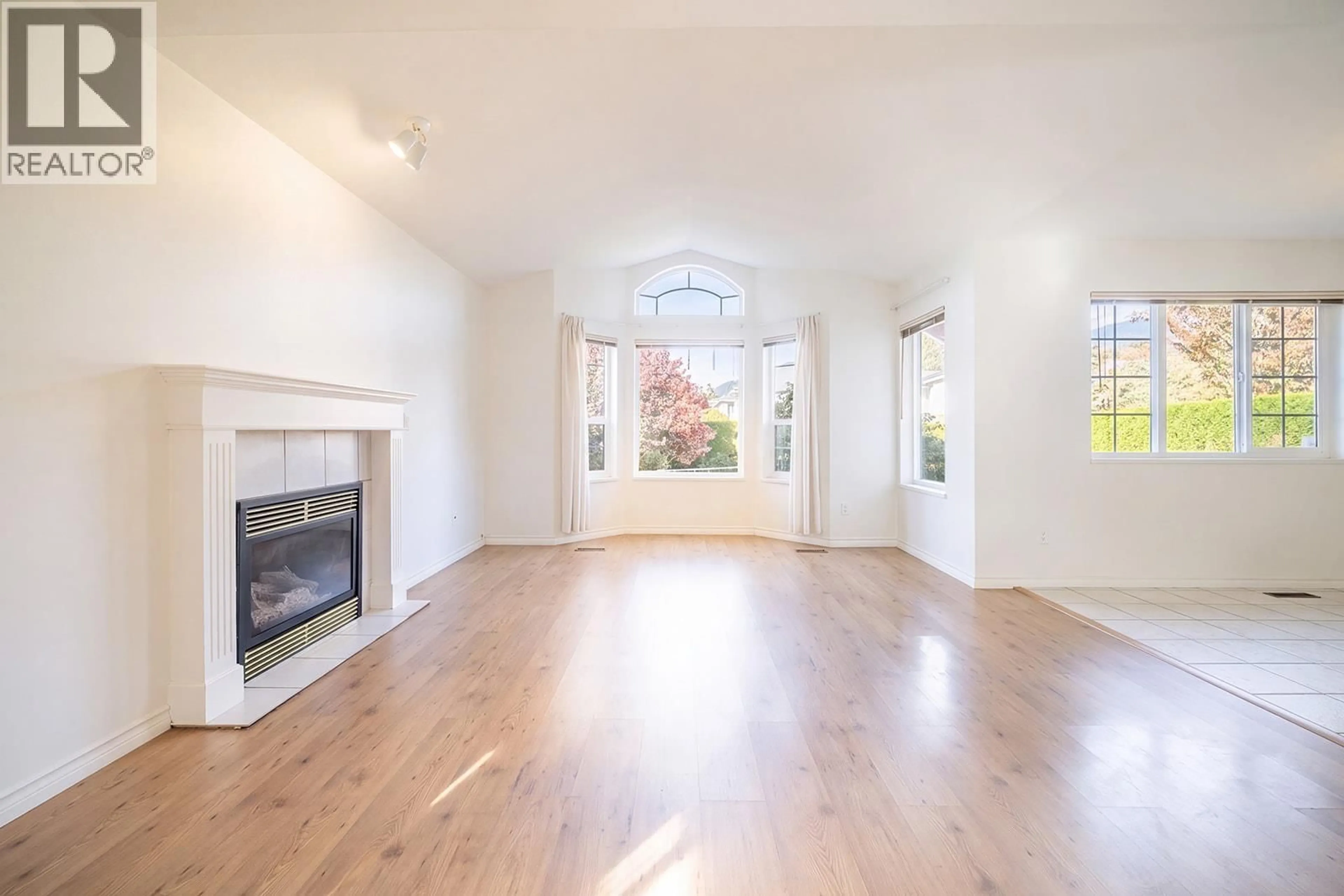 Unknown for 1824 WILLOW CRESCENT, Squamish British Columbia V8B0L9