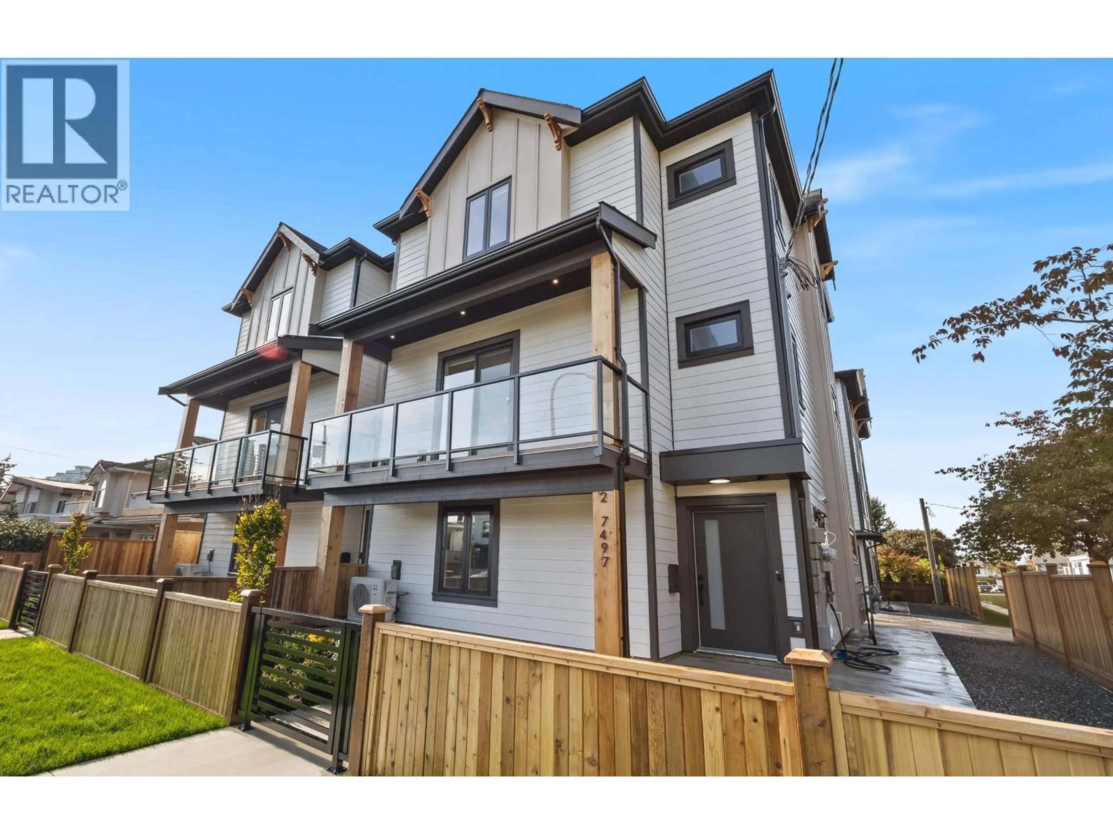 Unknown for 1 - 7497 HOLLY STREET, Burnaby British Columbia V5E2C3