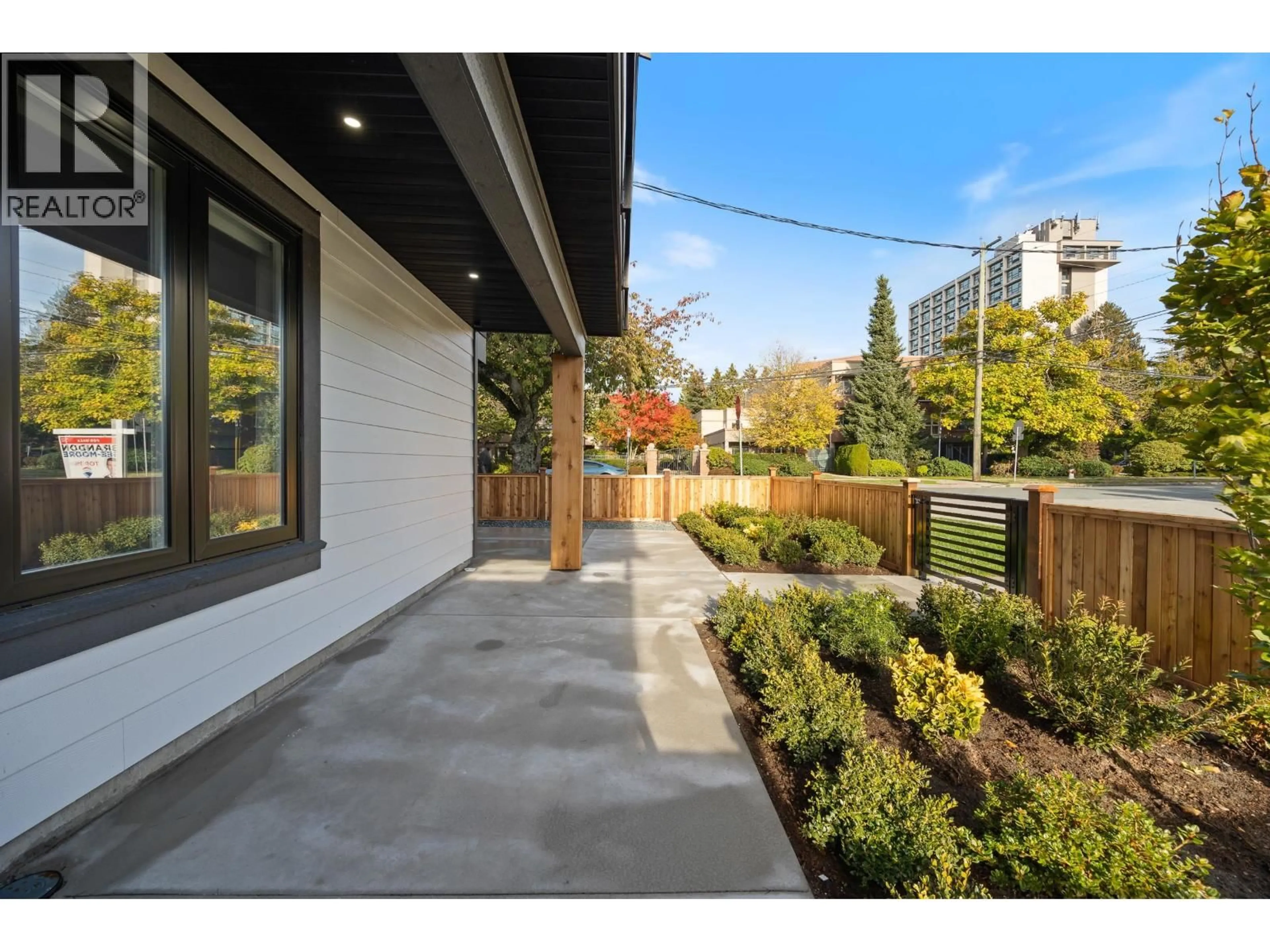Unknown for 1 - 7497 HOLLY STREET, Burnaby British Columbia V5E2C3