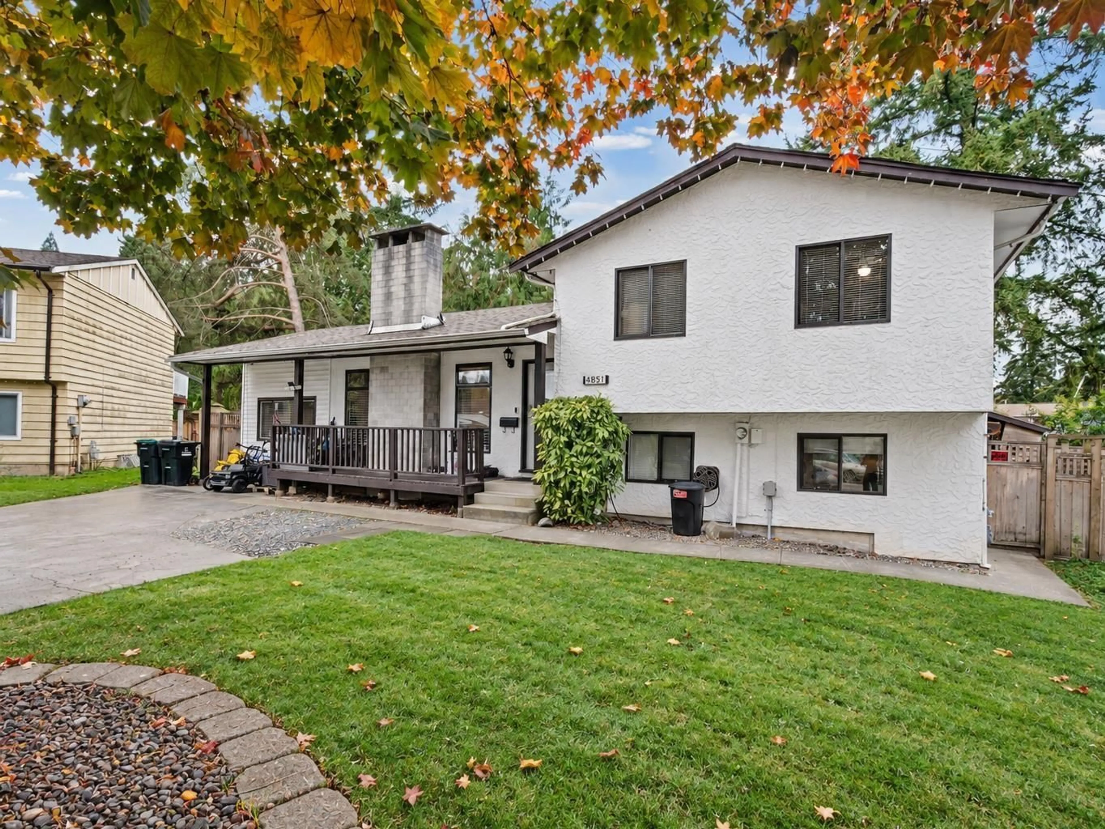 Unknown for 4851 206 STREET, Langley British Columbia V3A2C1
