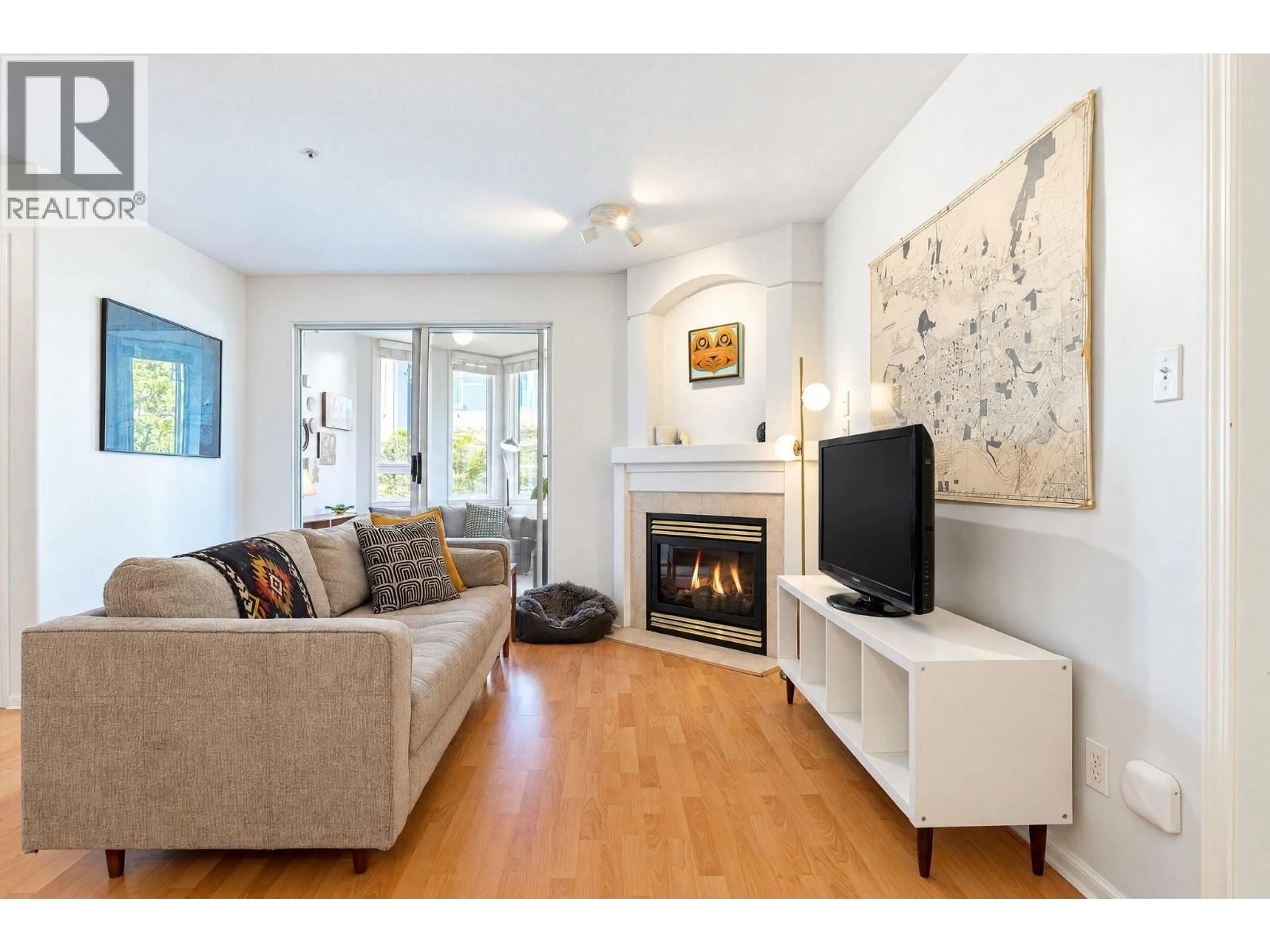 Unknown for 206 - 2405 KAMLOOPS STREET, Vancouver British Columbia V5M4V6