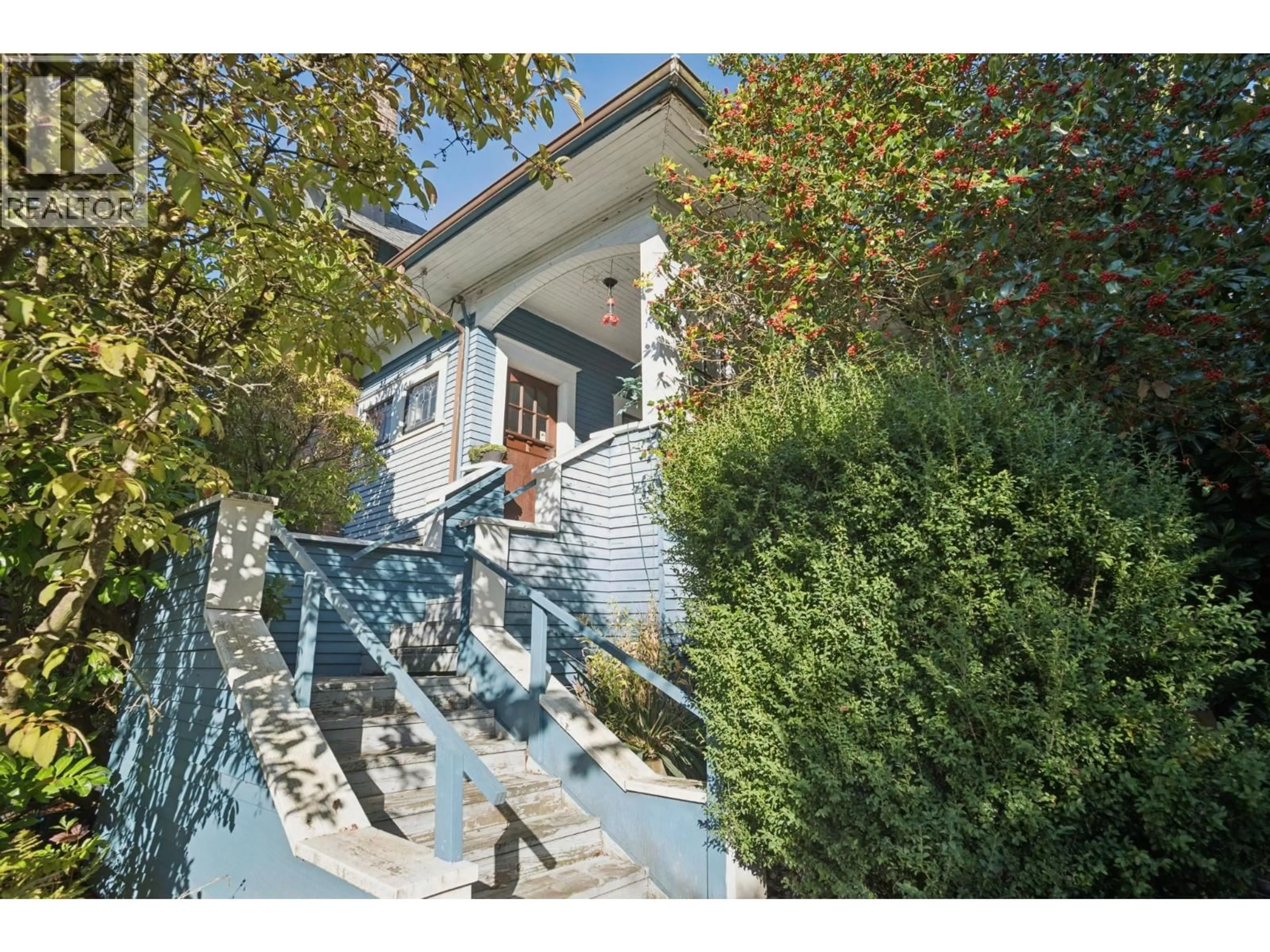 Unknown for 358 16TH STREET, North Vancouver British Columbia V7M1T8