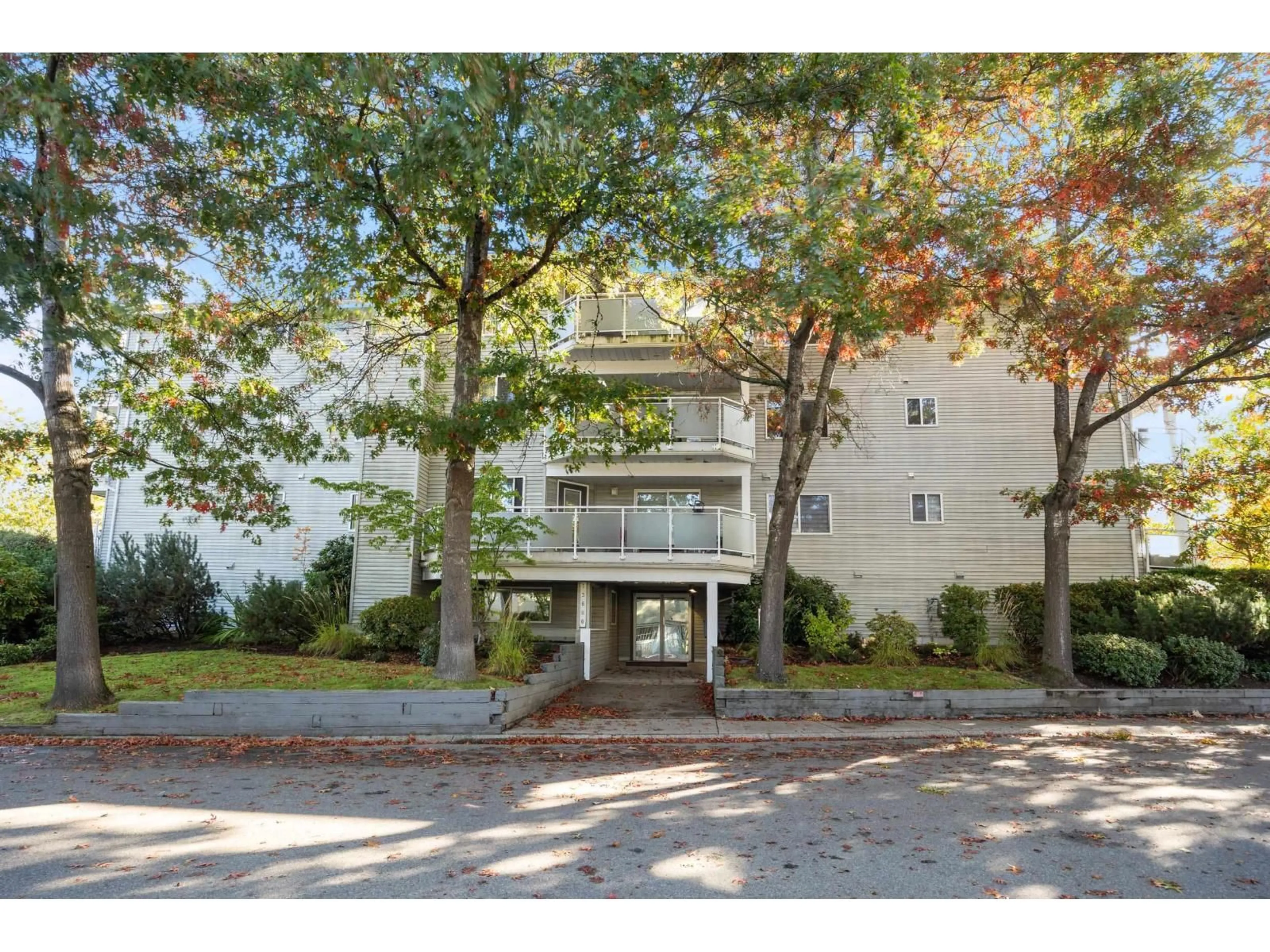 Unknown for 301 - 13680 84 AVENUE, Surrey British Columbia V3W0T6