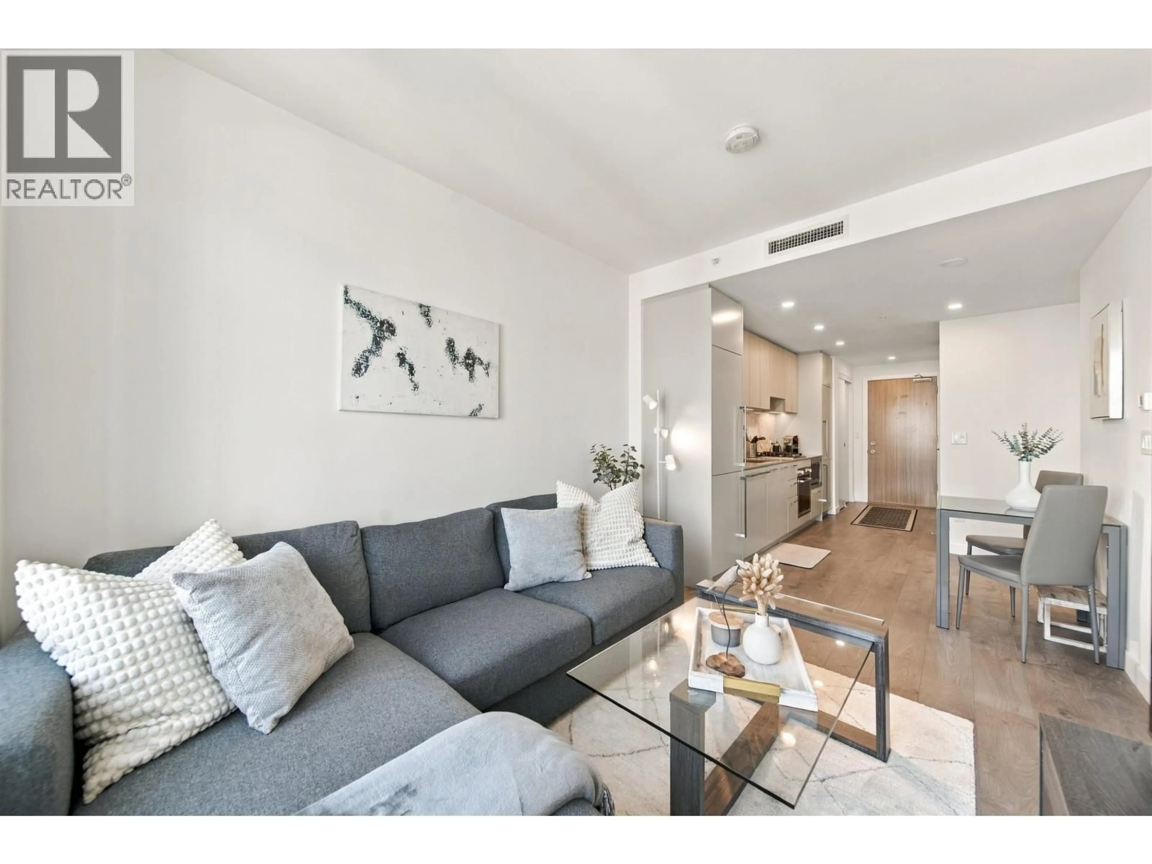 Living room with furniture, unknown for 2407 - 6468 WILLINGDON AVENUE, Burnaby British Columbia V5H0L3