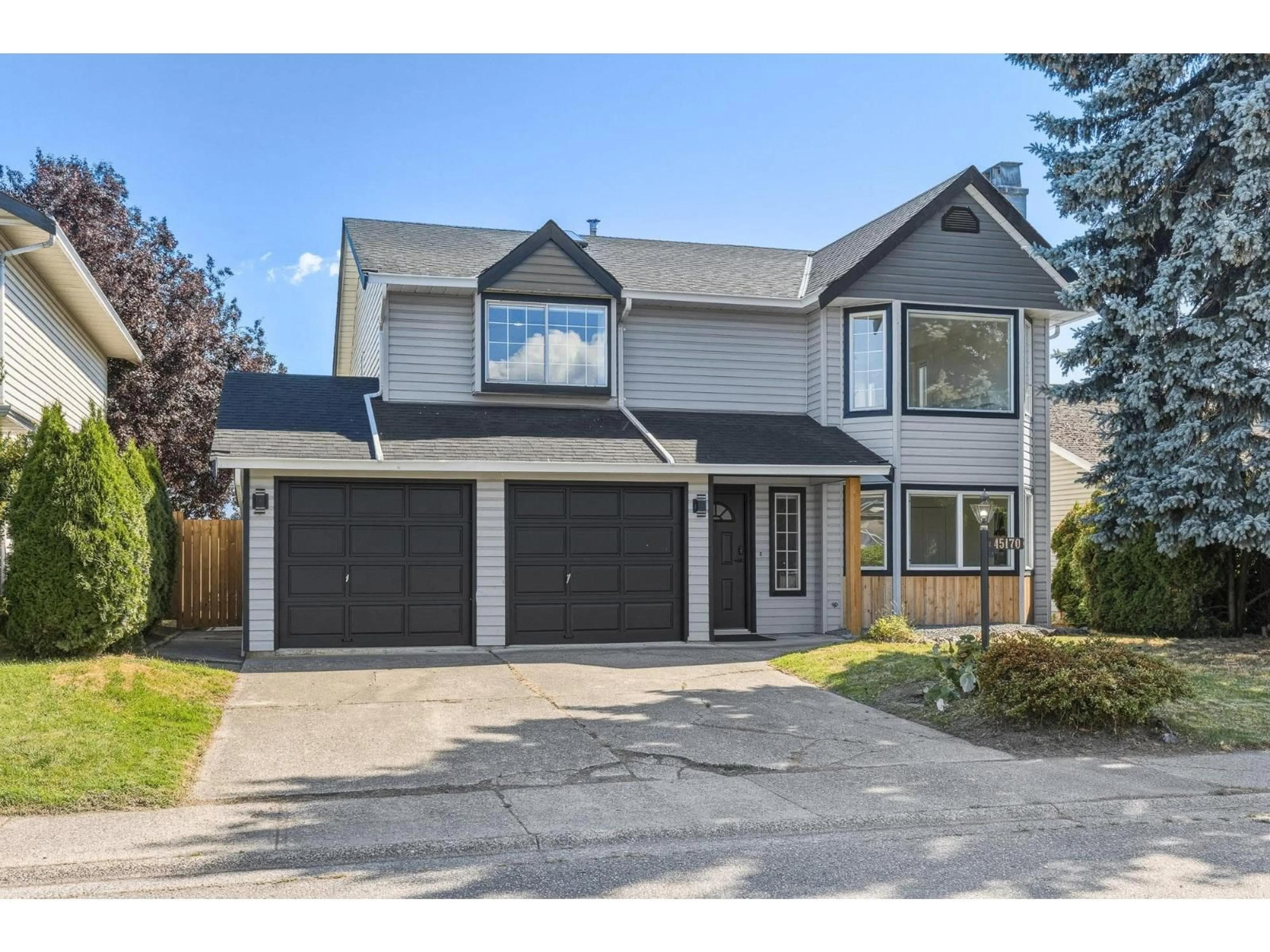 Home with vinyl exterior material, street for 45170 BLUEJAY AVENUE, Chilliwack British Columbia V2R2V2
