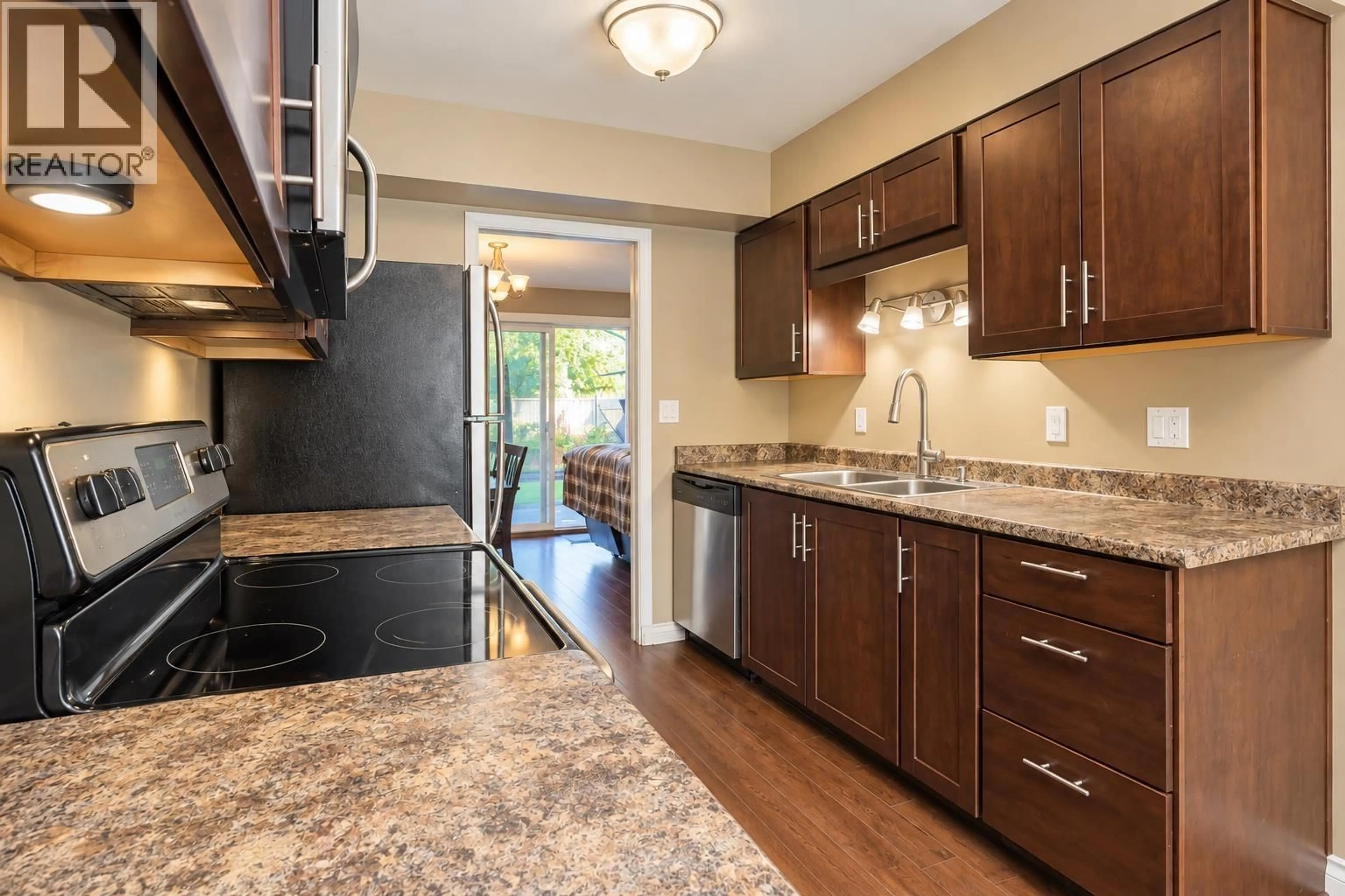 Unknown for 2 - 2957 OXFORD STREET, Port Coquitlam British Columbia V3B5K9
